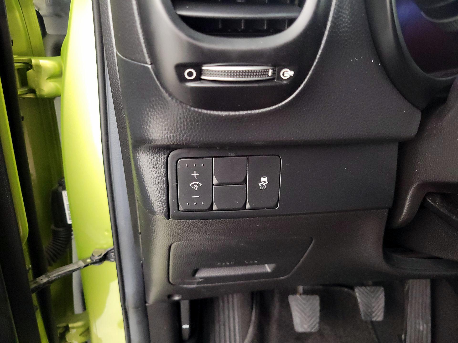 Thumbnail: 2015 Kia Soul - 13