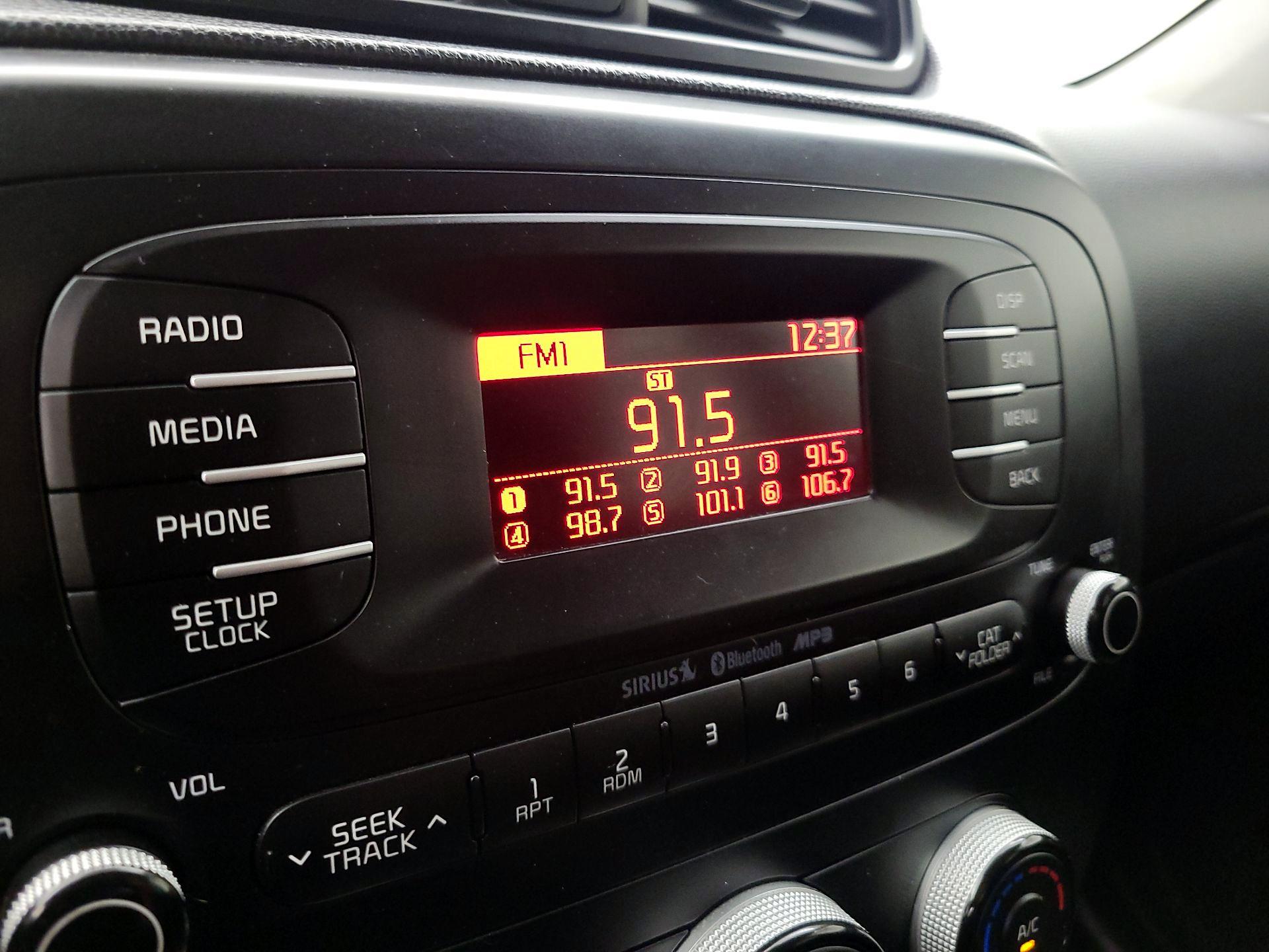 Thumbnail: 2015 Kia Soul - 14