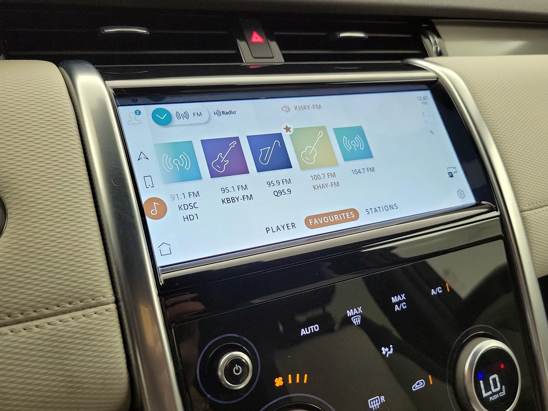 Thumbnail: 2023 Land Rover Discovery Sport - 16