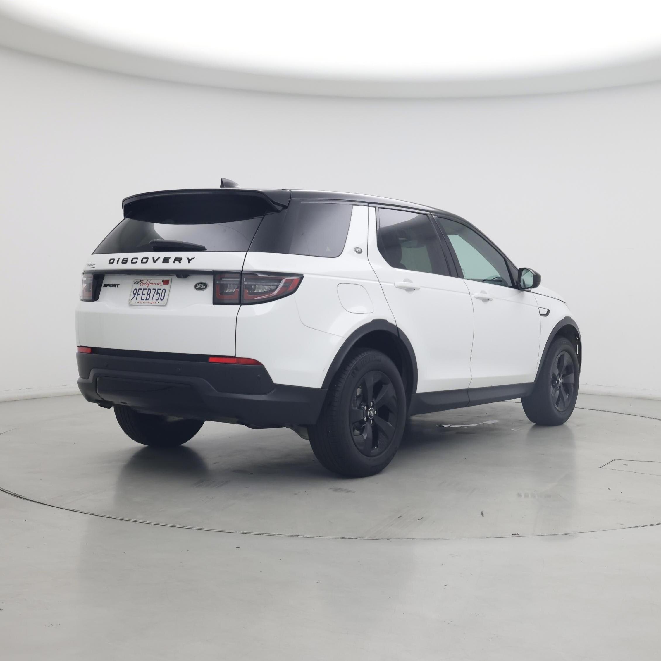 Thumbnail: 2023 Land Rover Discovery Sport - 8
