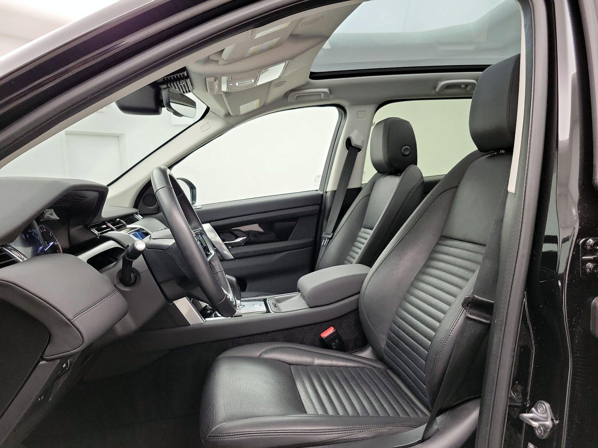 Thumbnail: 2023 Land Rover Discovery Sport - 20