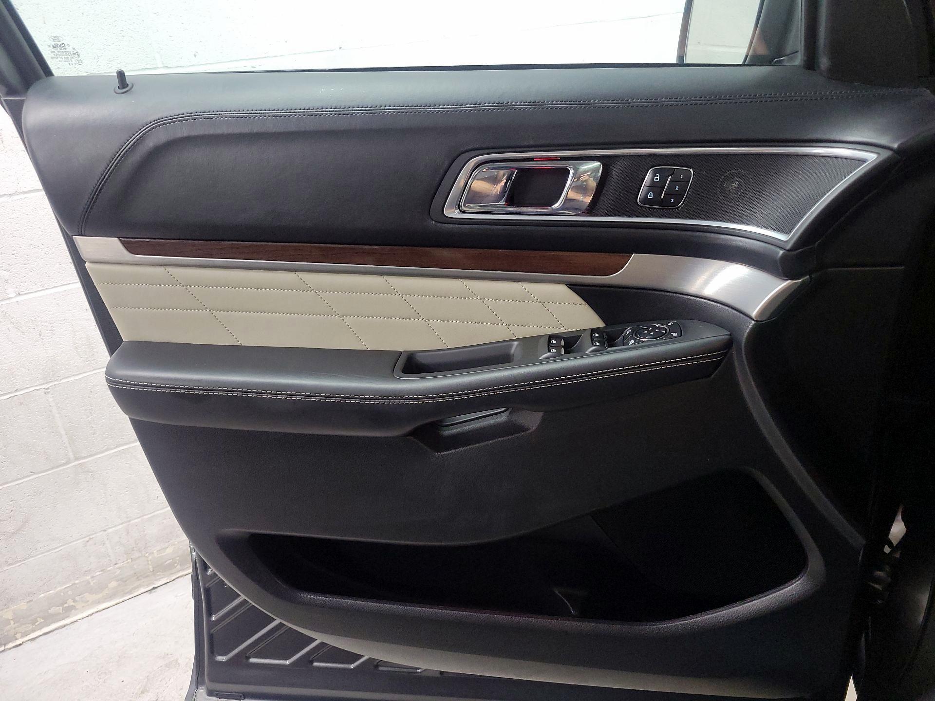 Thumbnail: 2017 Ford Explorer - 12