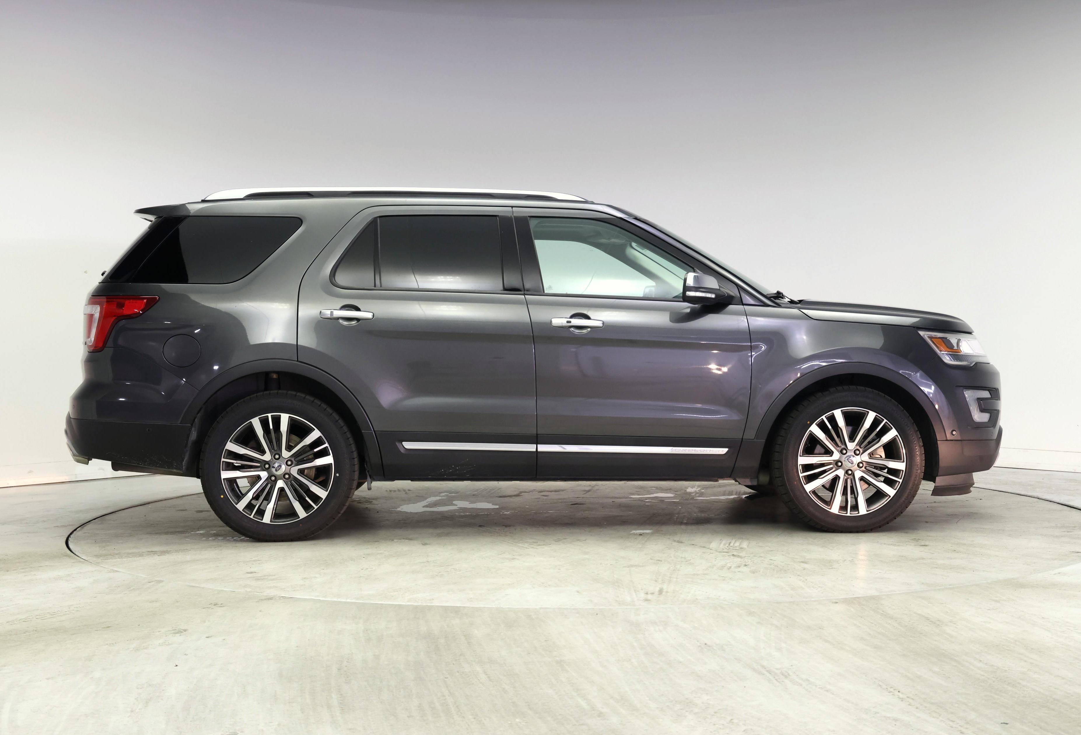 Thumbnail: 2017 Ford Explorer - 7