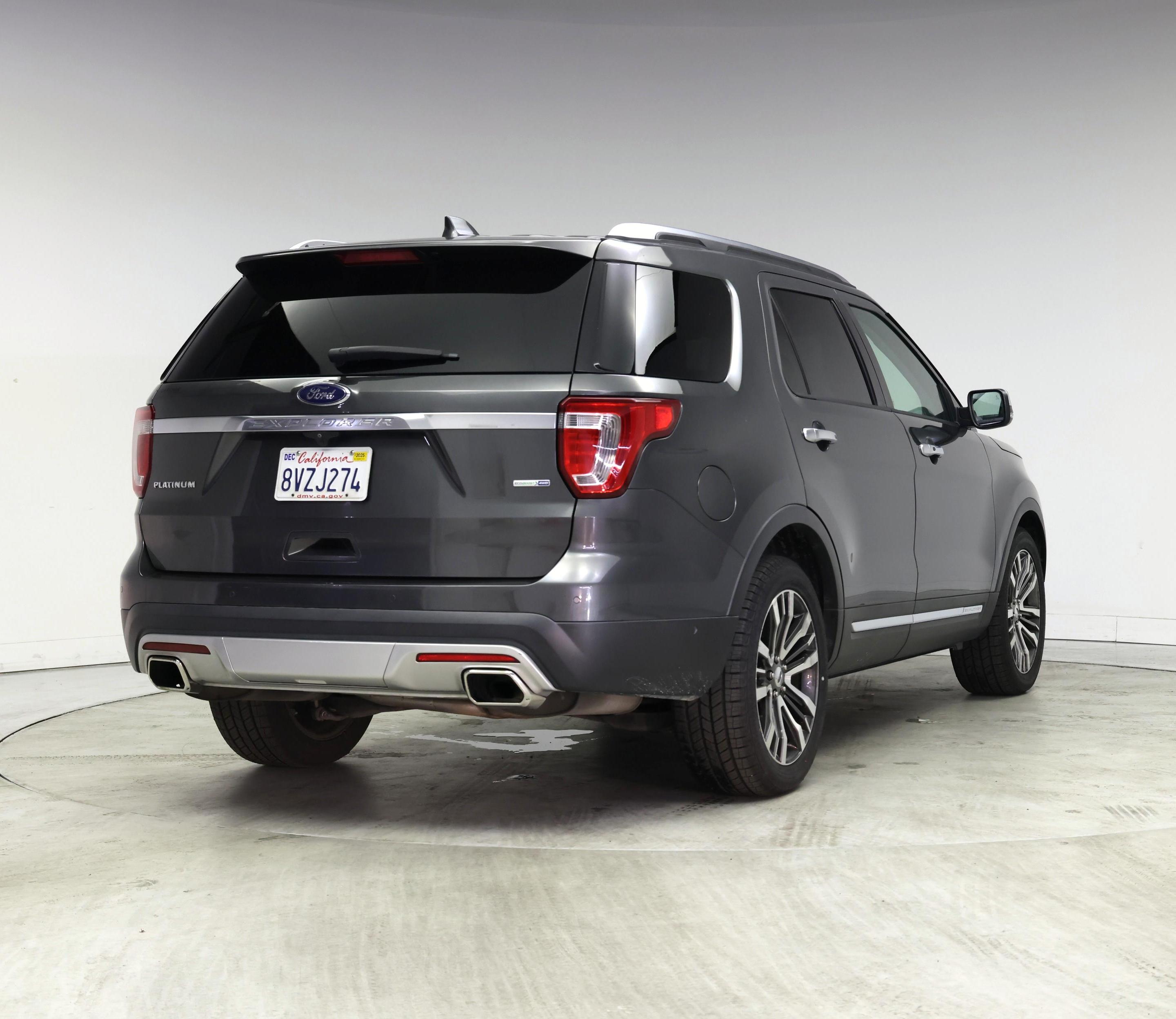 Thumbnail: 2017 Ford Explorer - 8