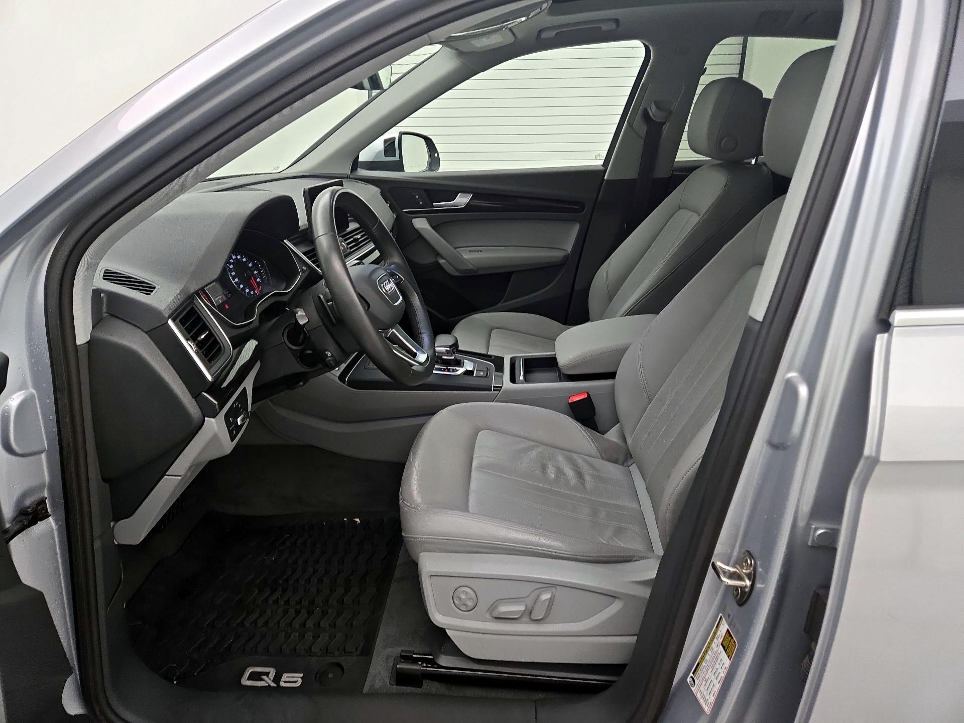 Thumbnail: 2019 Audi Q5 - 11