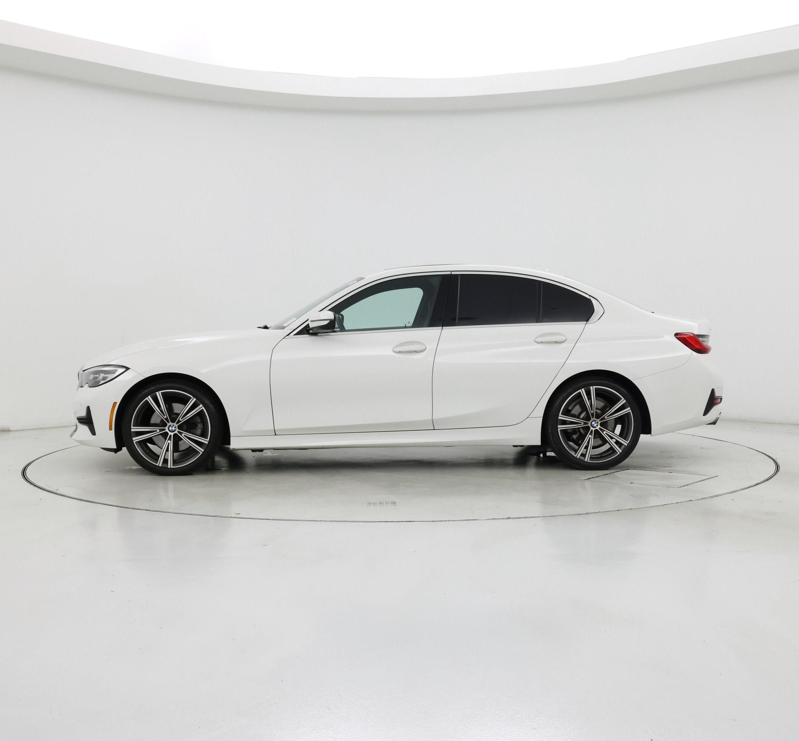 Thumbnail: 2020 BMW 3 Series - 3