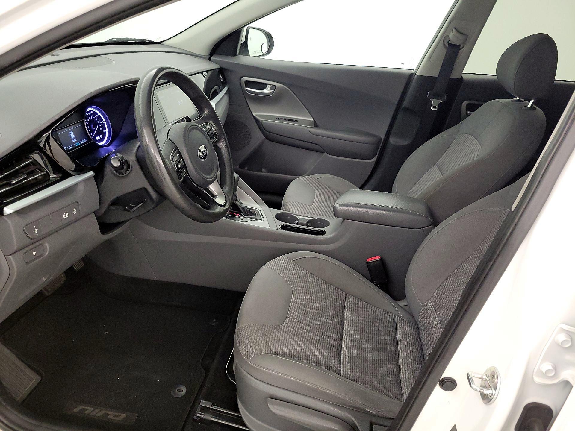 Thumbnail: 2020 Kia Niro - 11