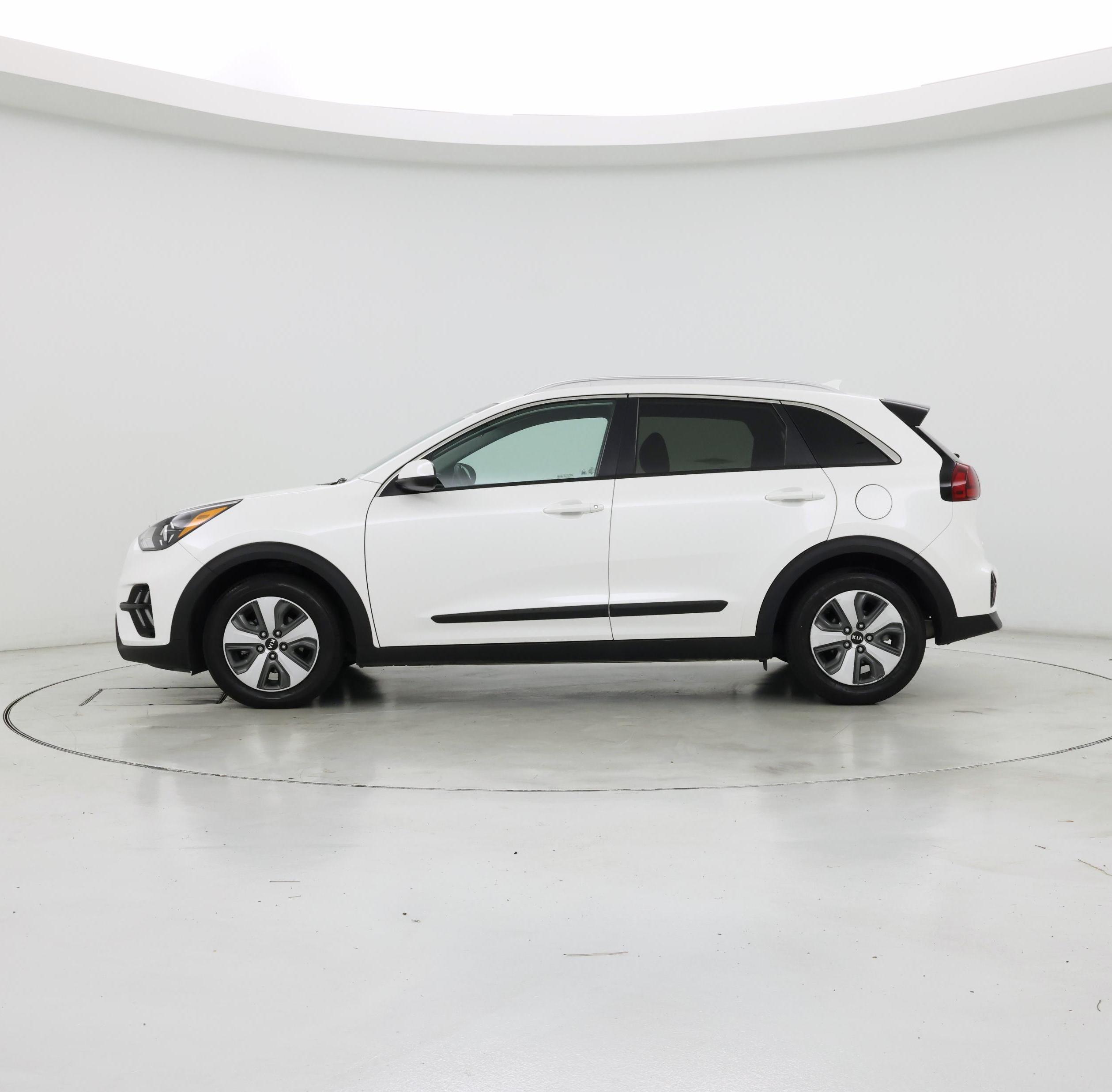 Thumbnail: 2020 Kia Niro - 3