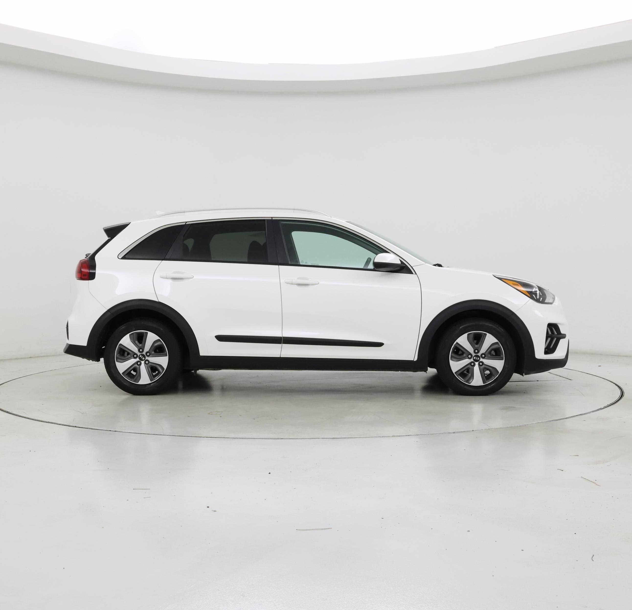 Thumbnail: 2020 Kia Niro - 7
