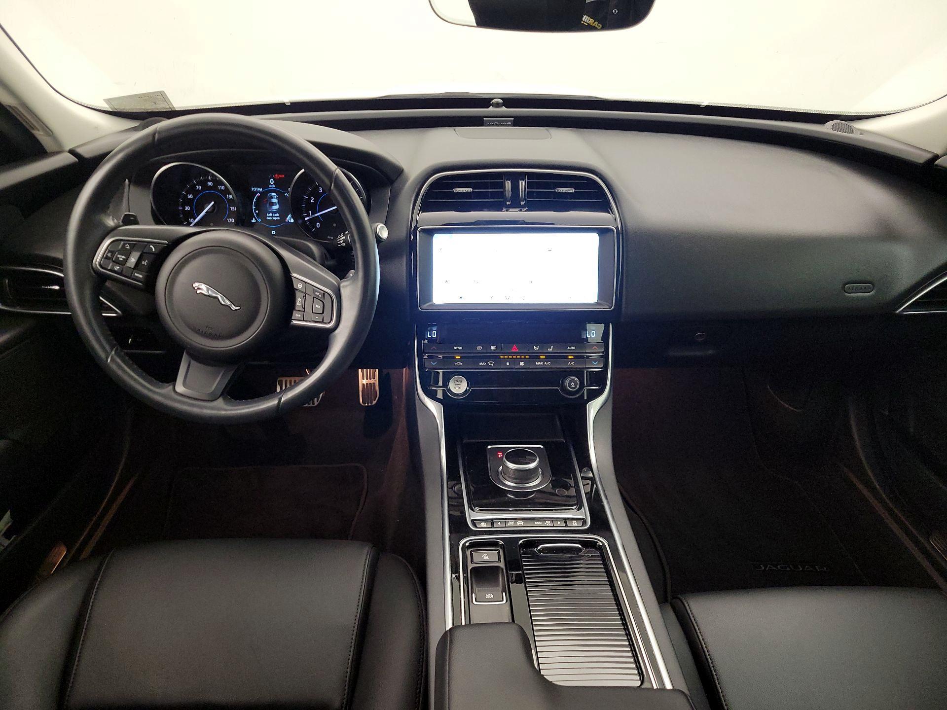 Thumbnail: 2019 Jaguar XE - 9