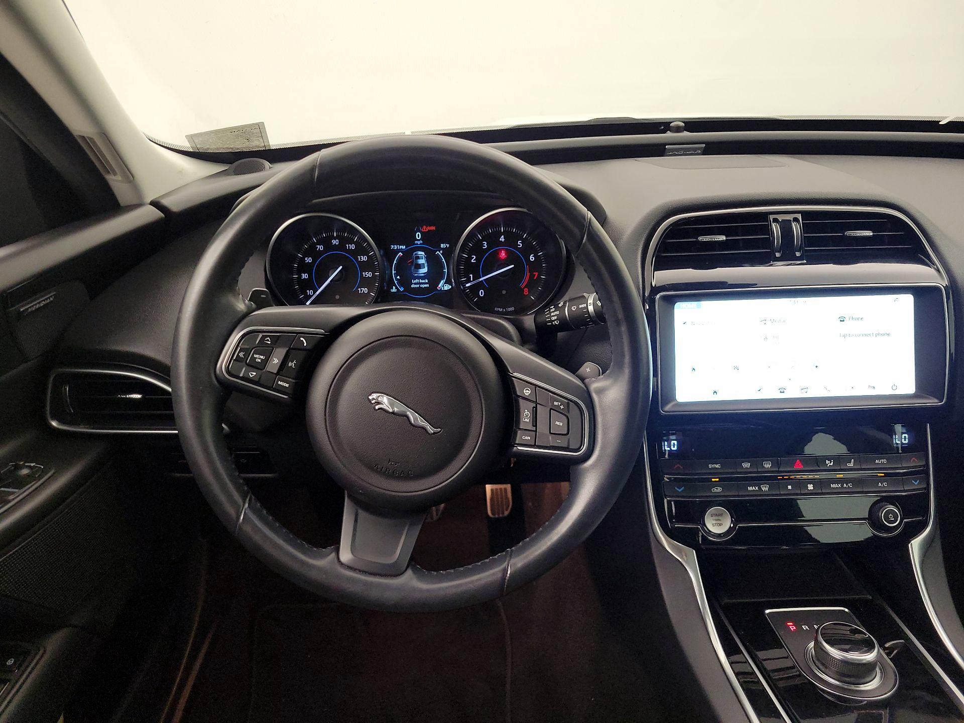 Thumbnail: 2019 Jaguar XE - 10