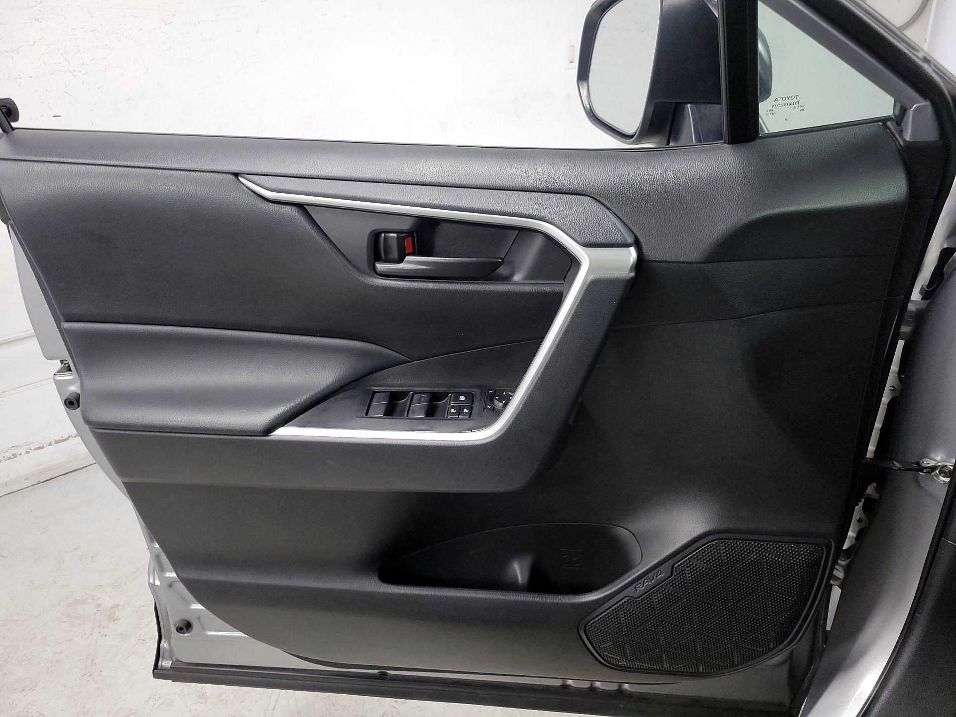Thumbnail: 2024 Toyota RAV4 - 12
