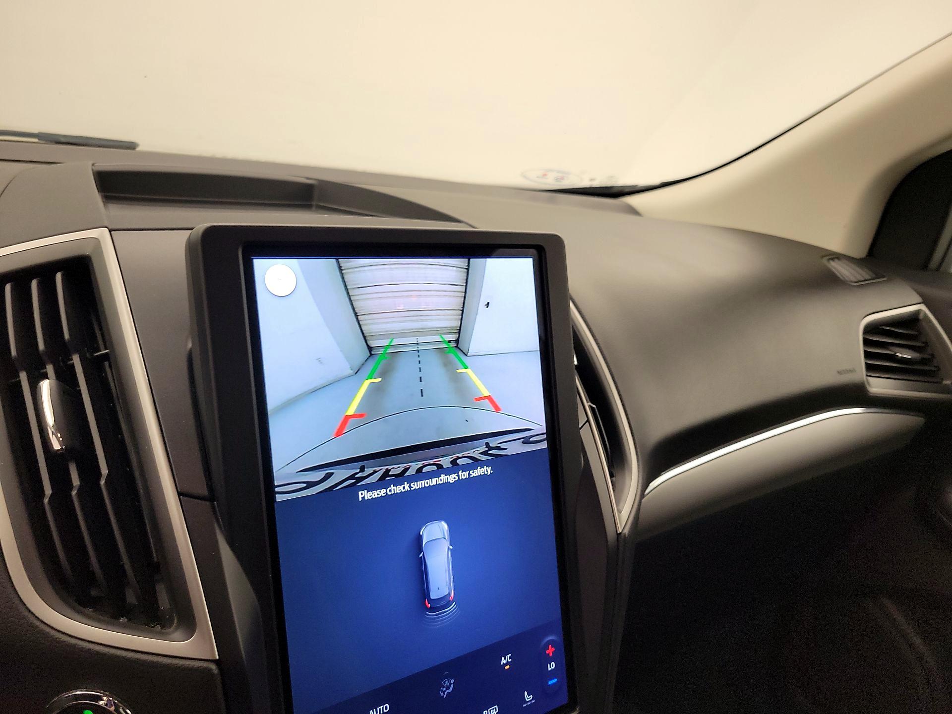 Thumbnail: 2022 Ford Edge - 14