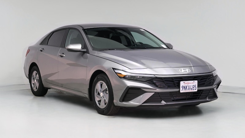 2024 Hyundai Elantra SE Hero Image