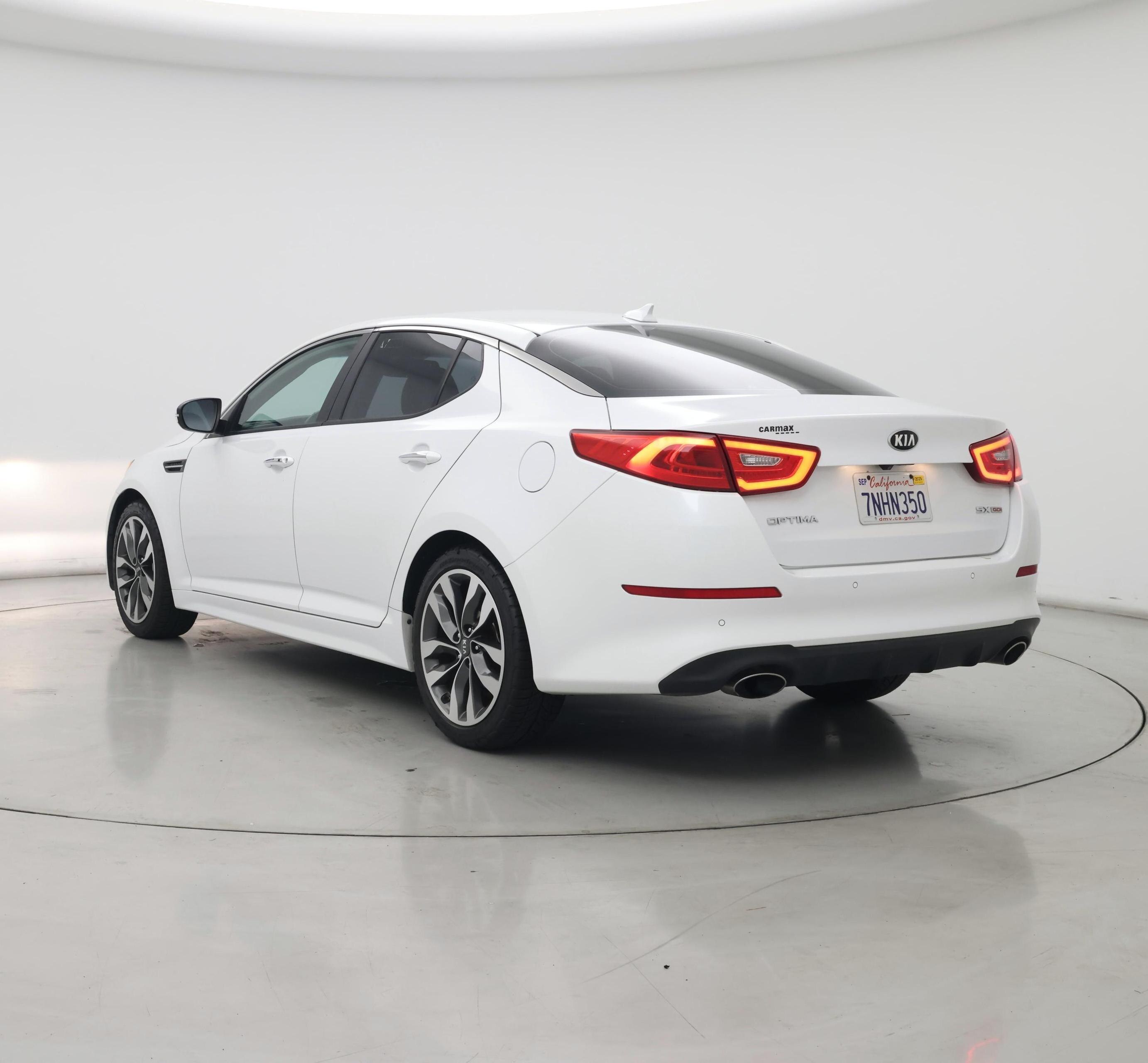 Thumbnail: 2015 Kia Optima - 2