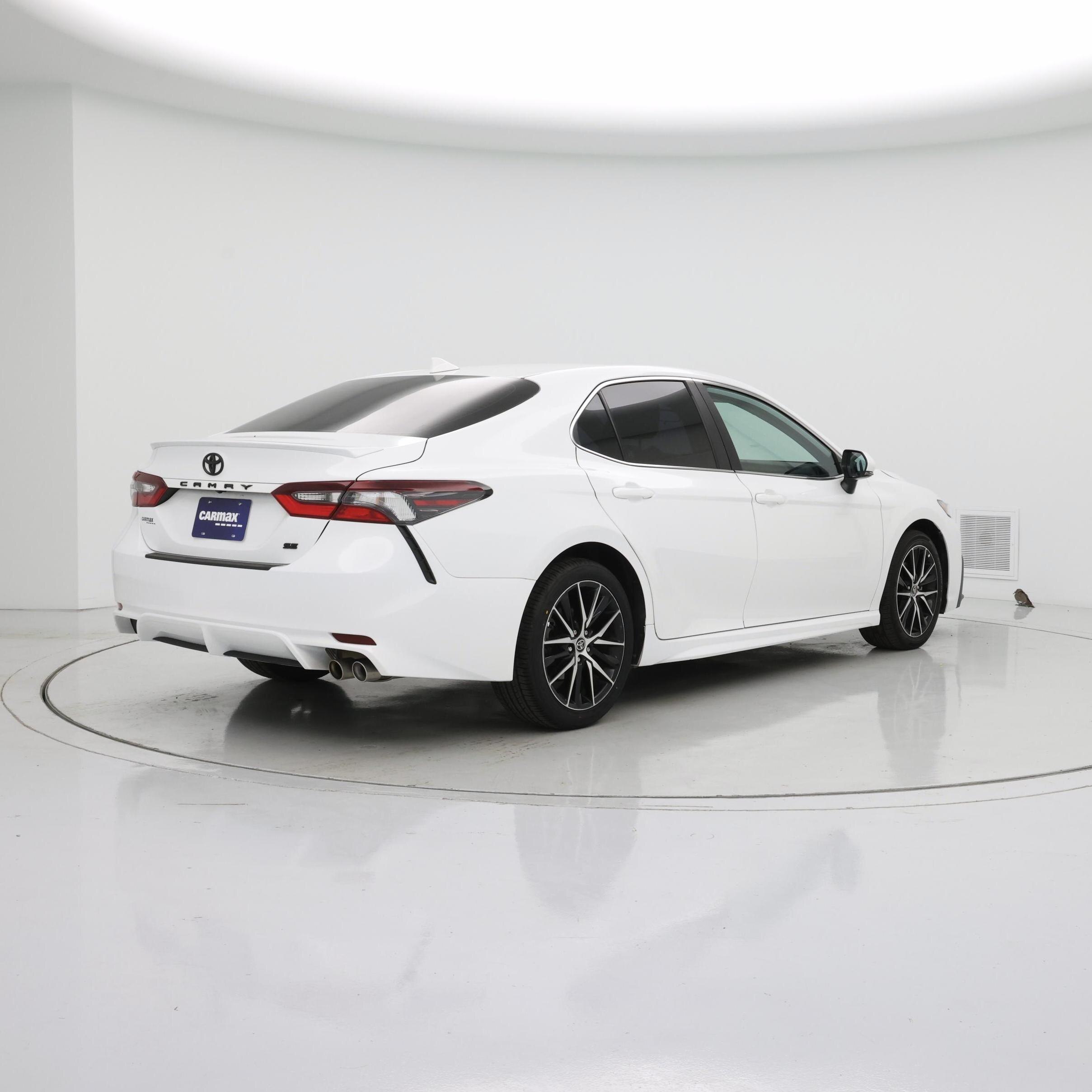 Thumbnail: 2024 Toyota Camry - 8