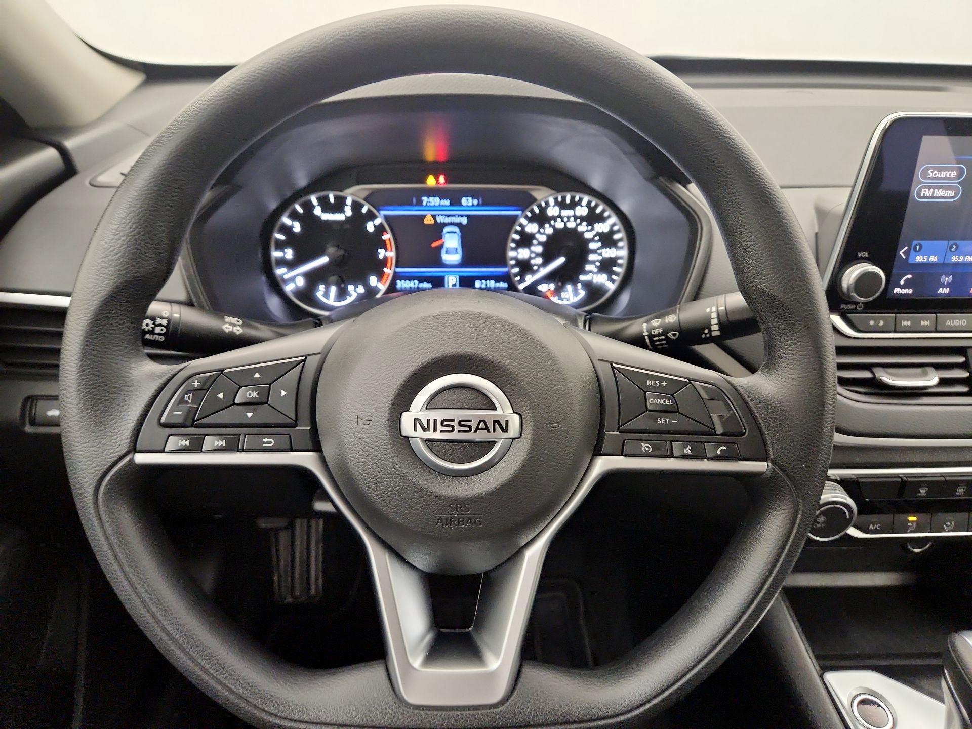 Thumbnail: 2020 Nissan Altima - 10