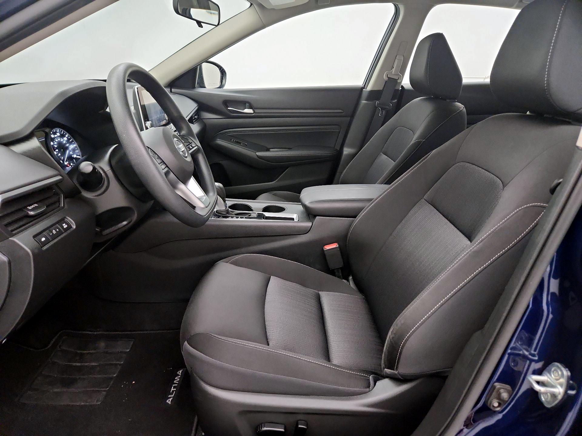 Thumbnail: 2020 Nissan Altima - 11