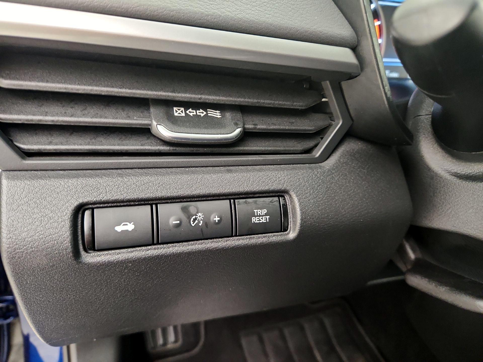 Thumbnail: 2020 Nissan Altima - 13