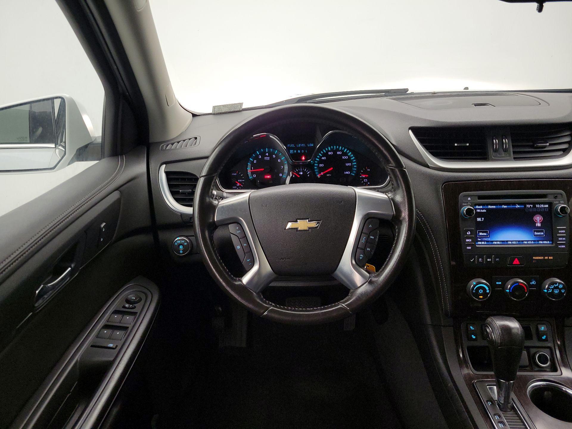 Thumbnail: 2017 Chevrolet Traverse - 10
