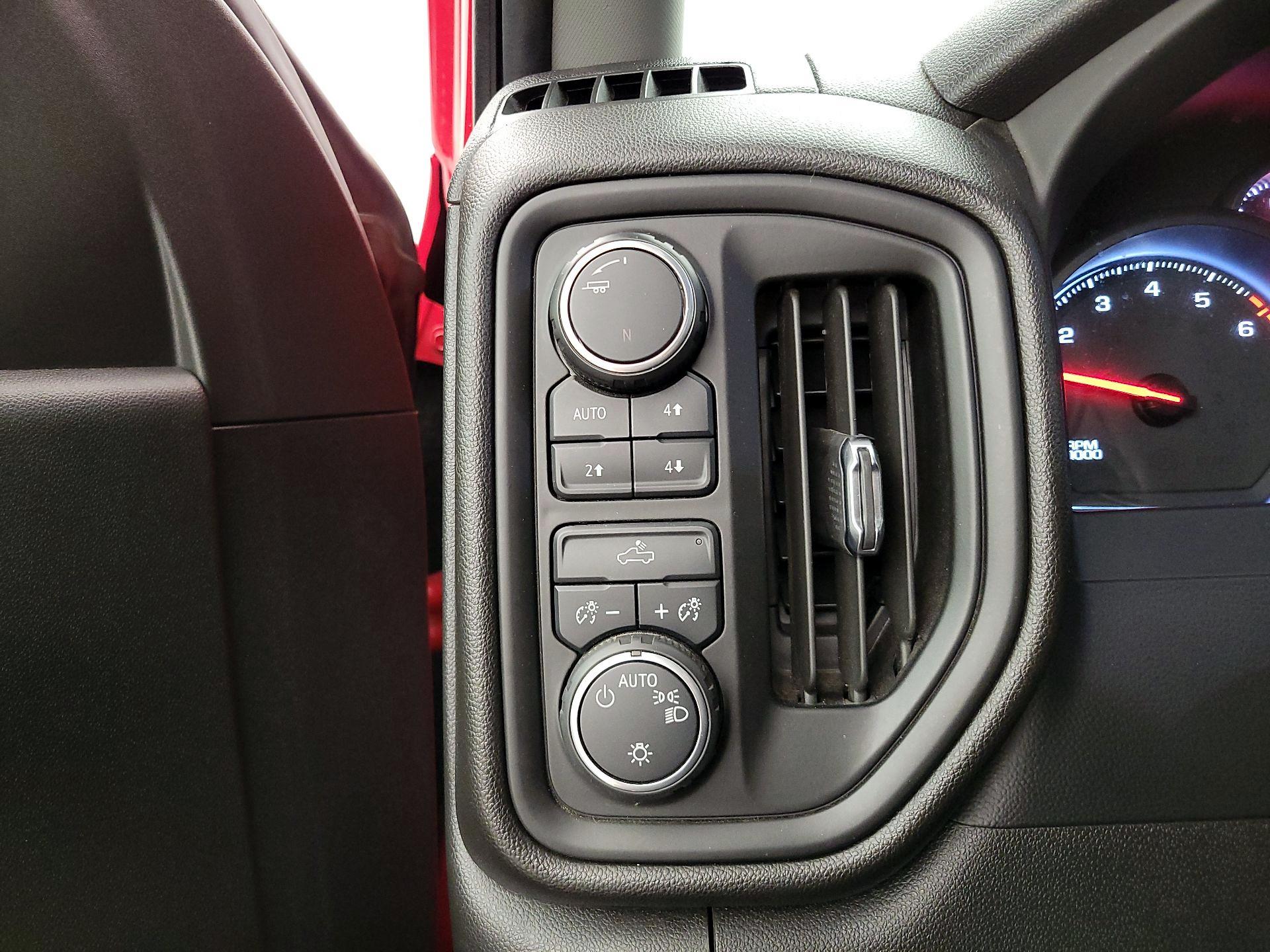 Thumbnail: 2021 Chevrolet Silverado 1500 - 13
