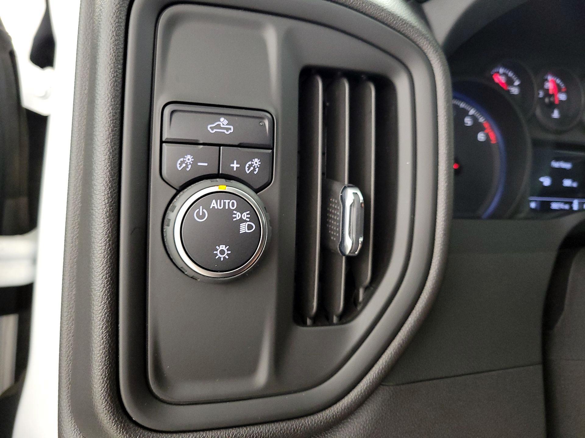 Thumbnail: 2023 Chevrolet Silverado 1500 - 13