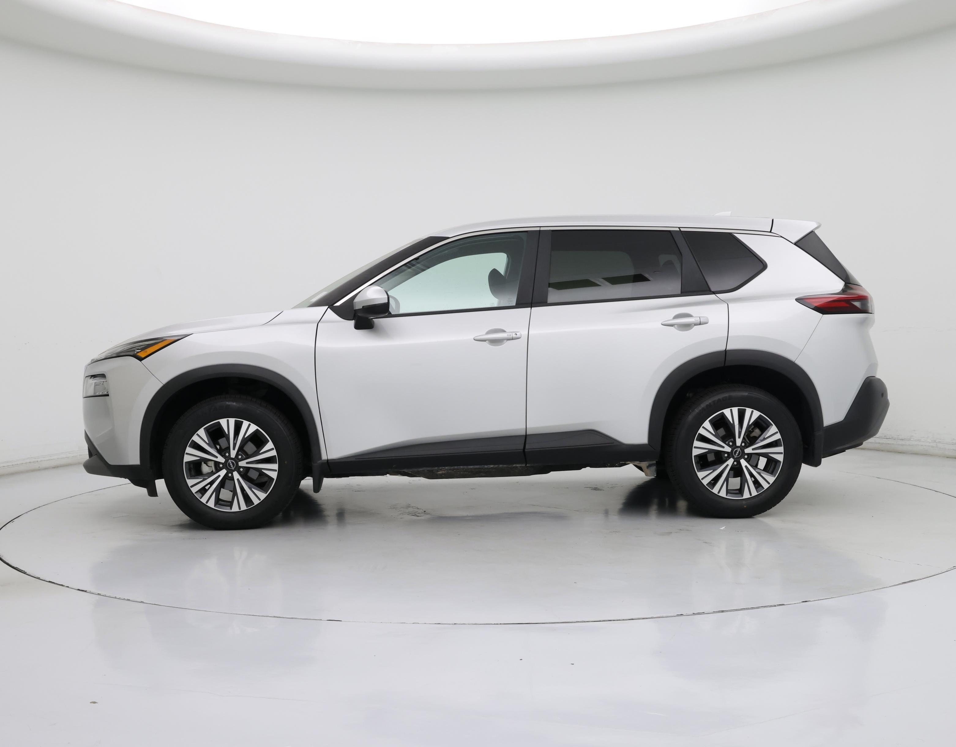 Thumbnail: 2022 Nissan Rogue - 3
