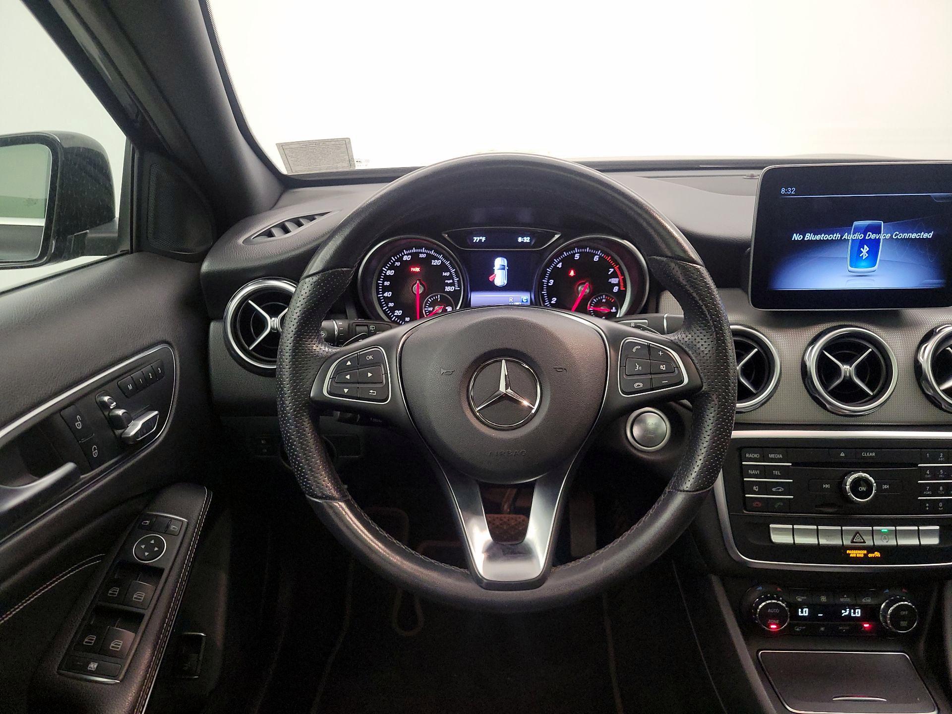Thumbnail: 2020 Mercedes-Benz GLA - 10