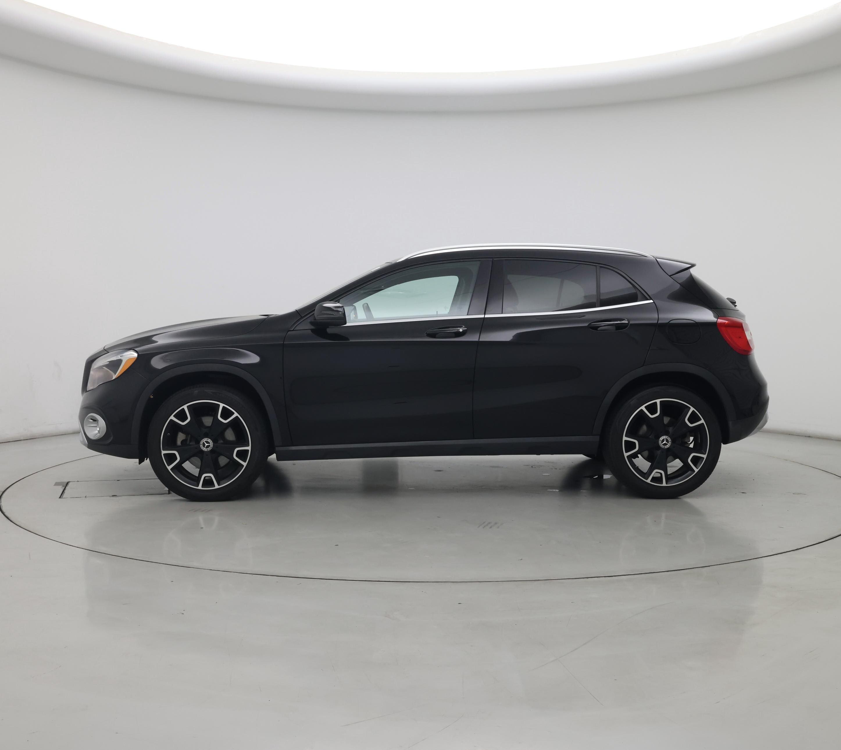 Thumbnail: 2020 Mercedes-Benz GLA - 3