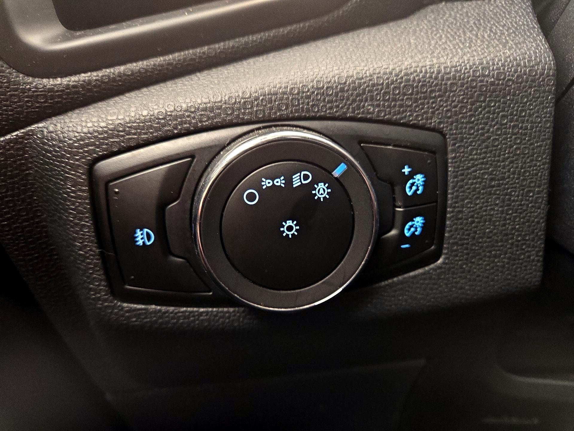 Thumbnail: 2018 Ford EcoSport - 11