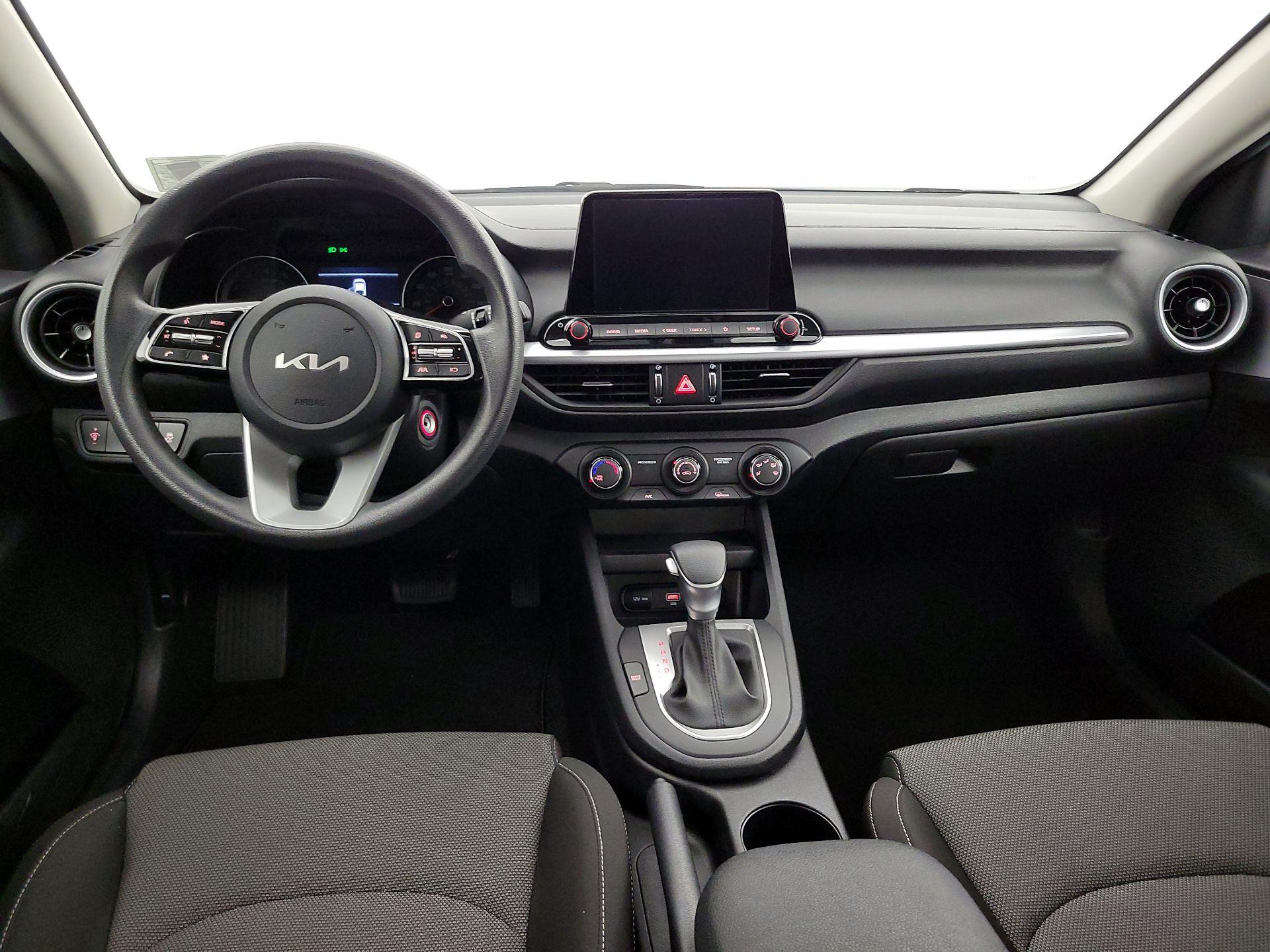 Thumbnail: 2024 Kia Forte - 9
