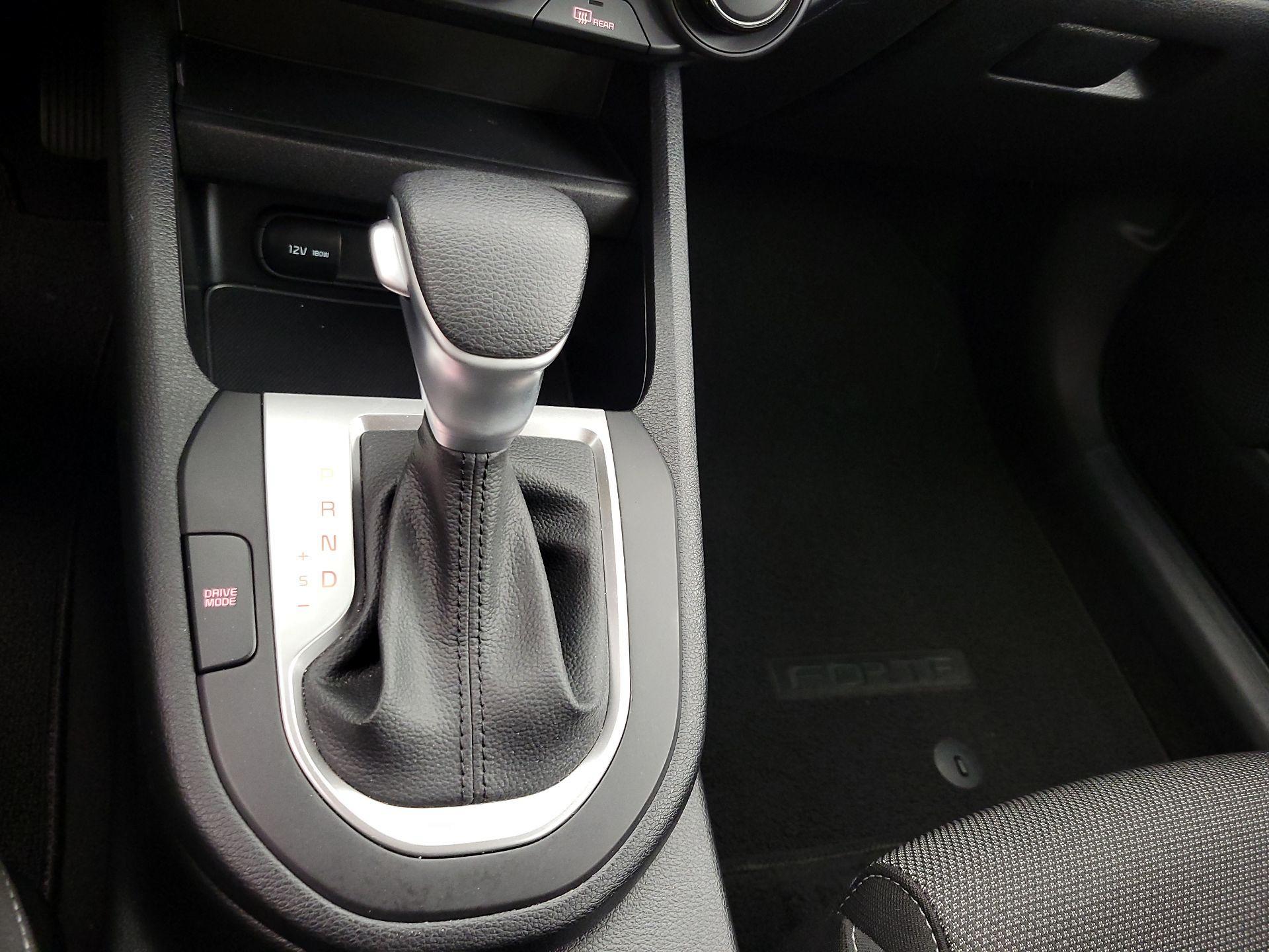 Thumbnail: 2024 Kia Forte - 17