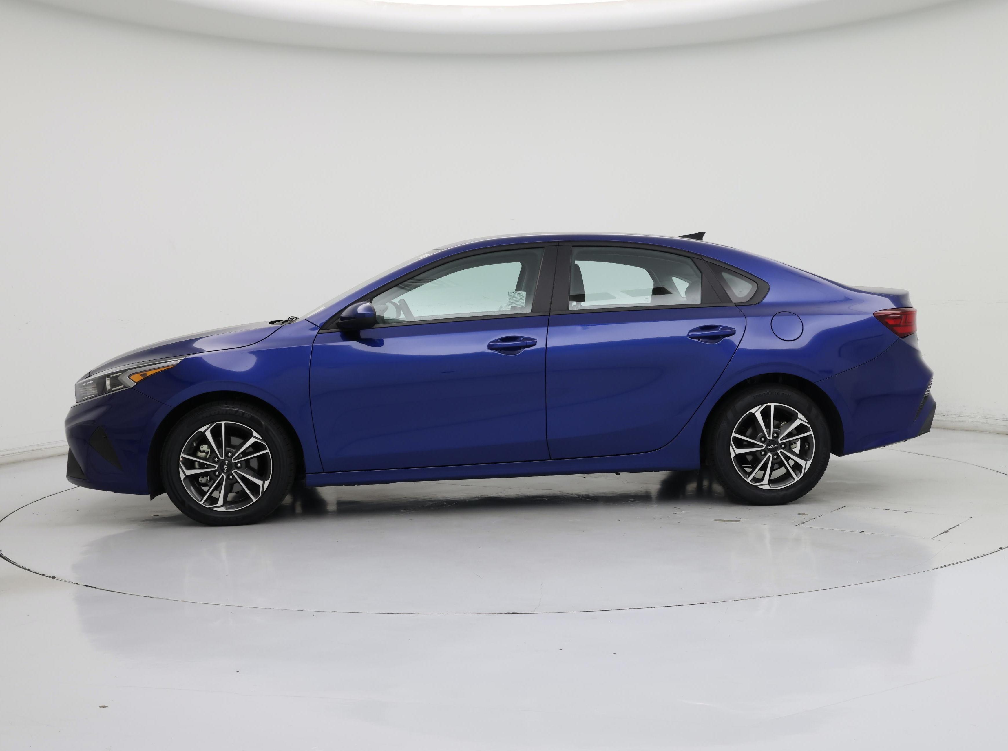 Thumbnail: 2024 Kia Forte - 3