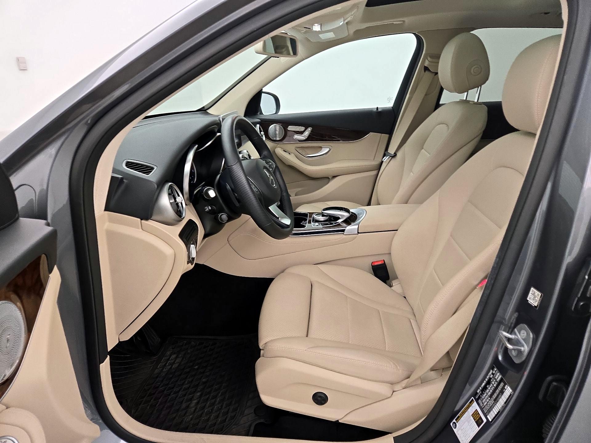 Thumbnail: 2019 Mercedes-Benz GLC - 9