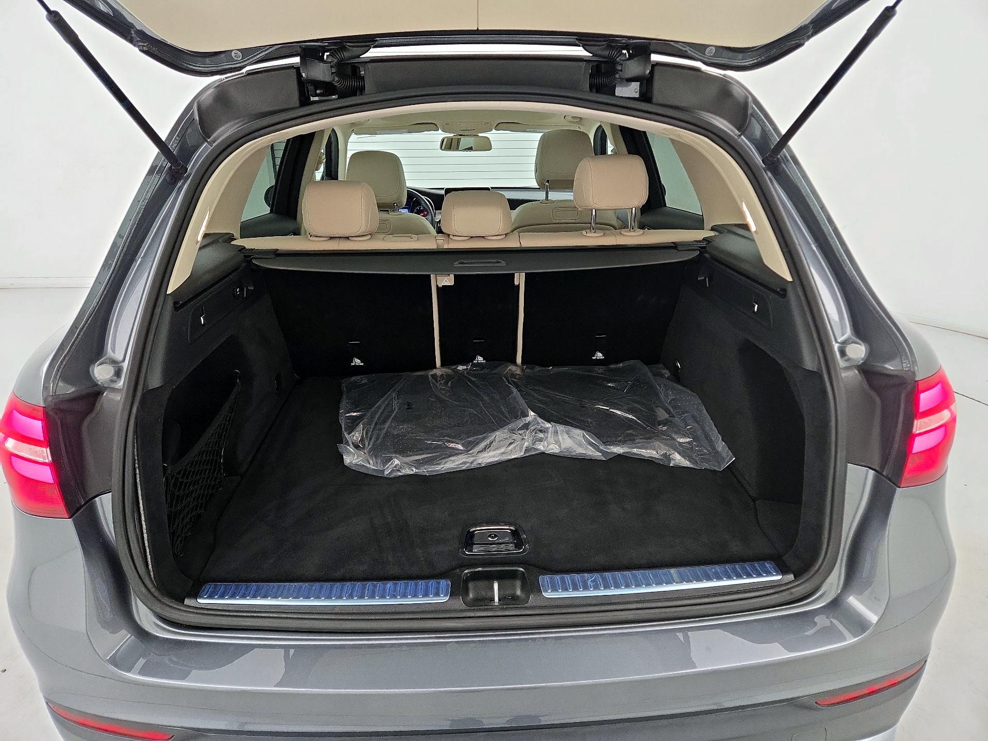 Thumbnail: 2019 Mercedes-Benz GLC - 18