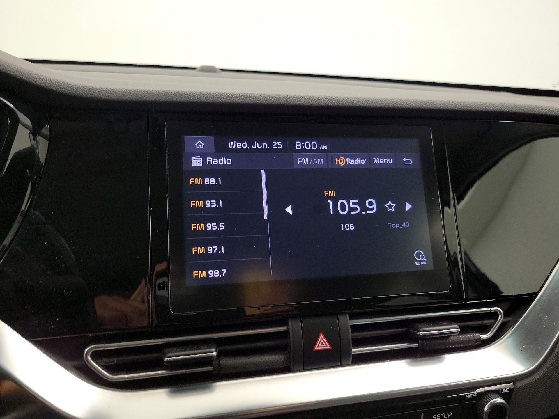 Thumbnail: 2022 Kia Niro - 15