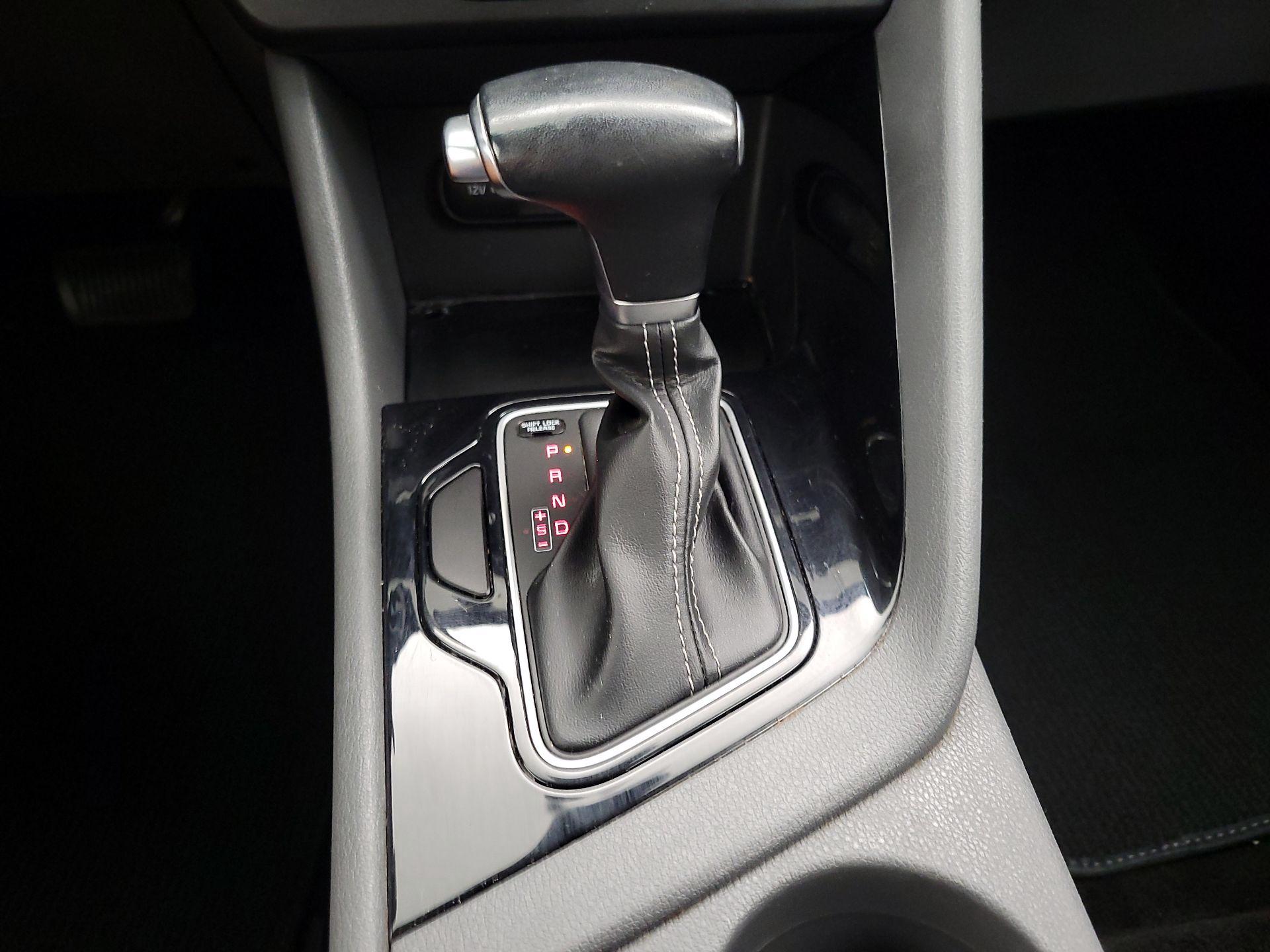 Thumbnail: 2022 Kia Niro - 17