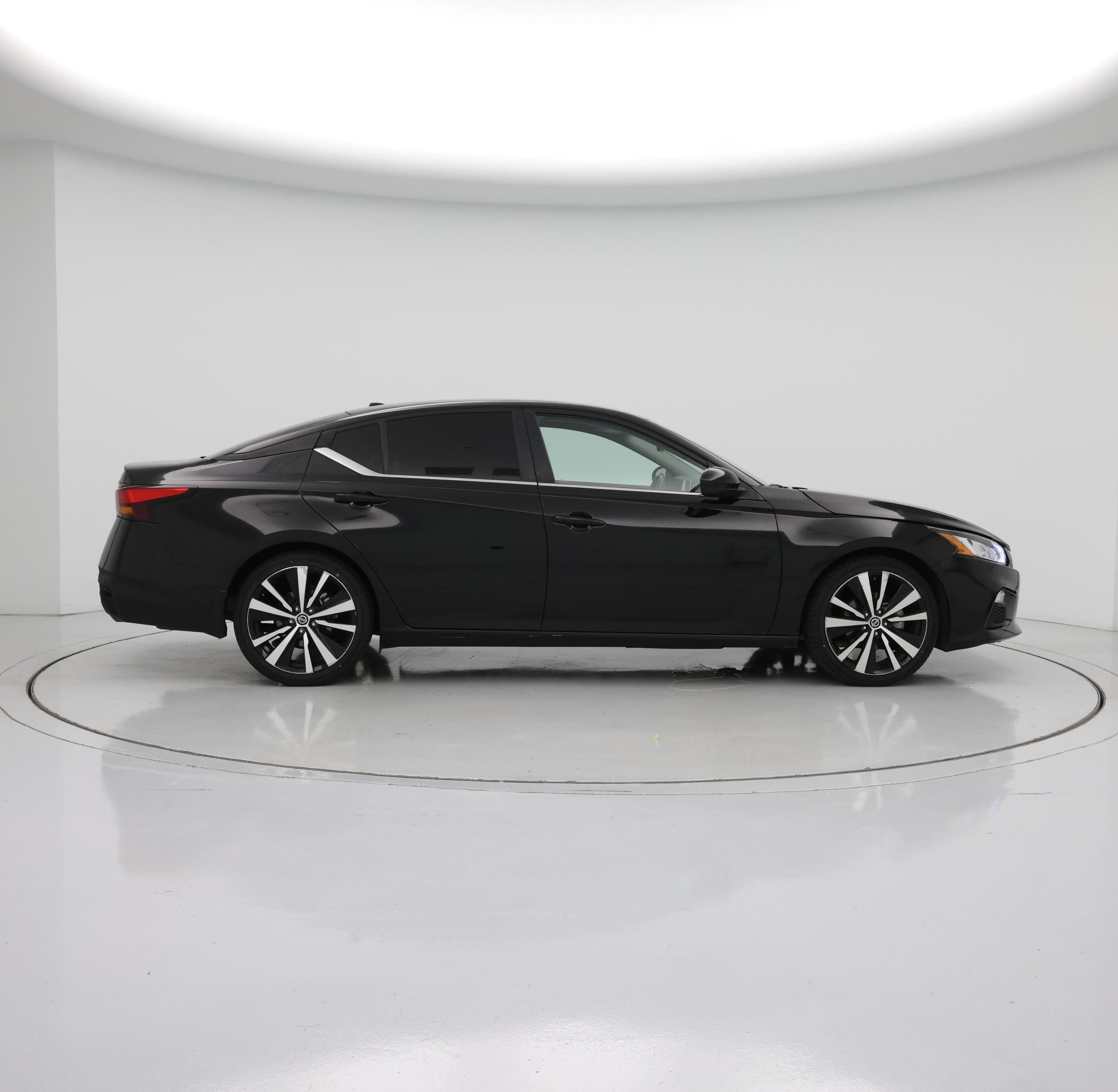 Thumbnail: 2022 Nissan Altima - 7
