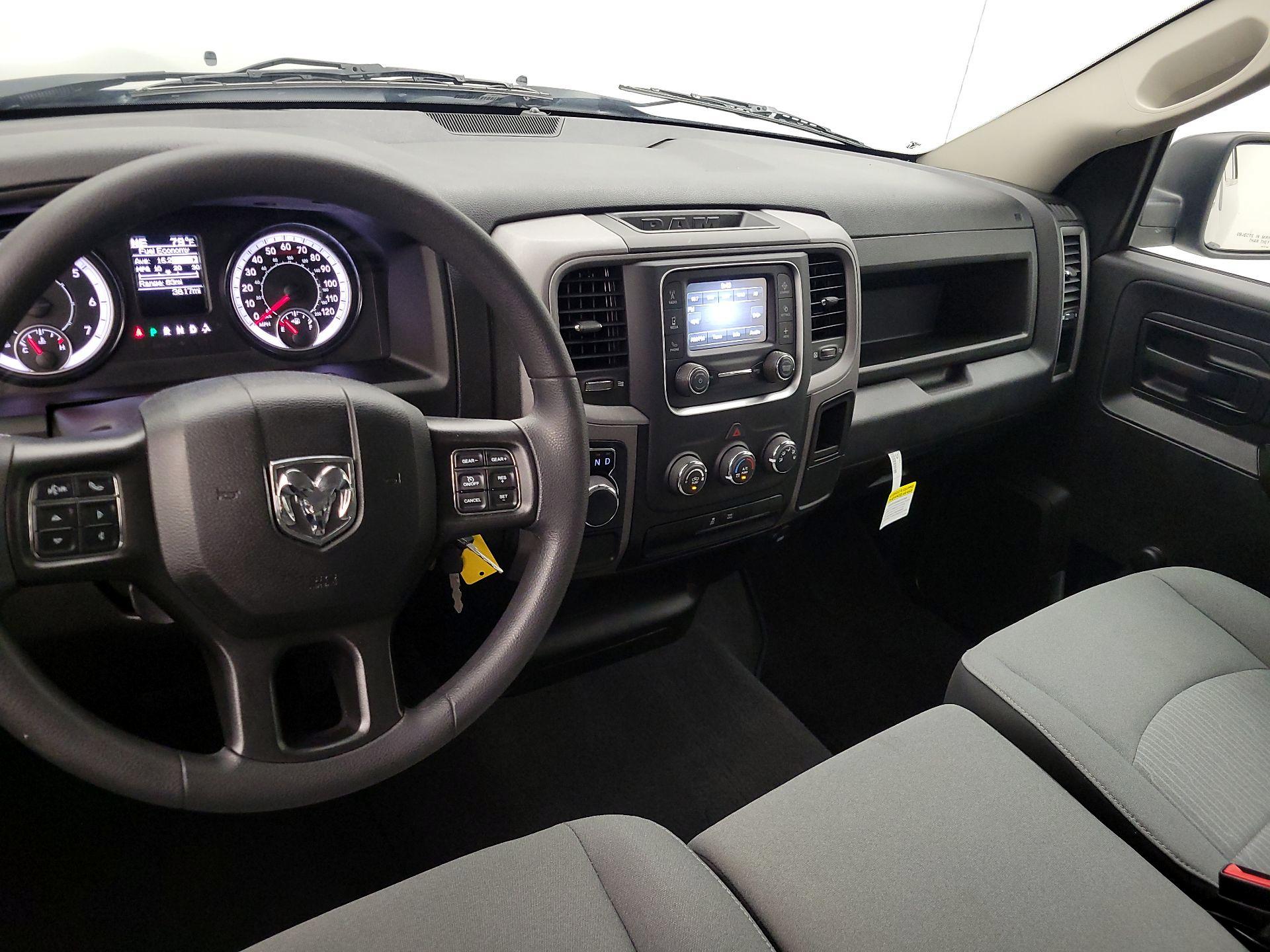 Thumbnail: 2023 RAM 1500 Classic - 9