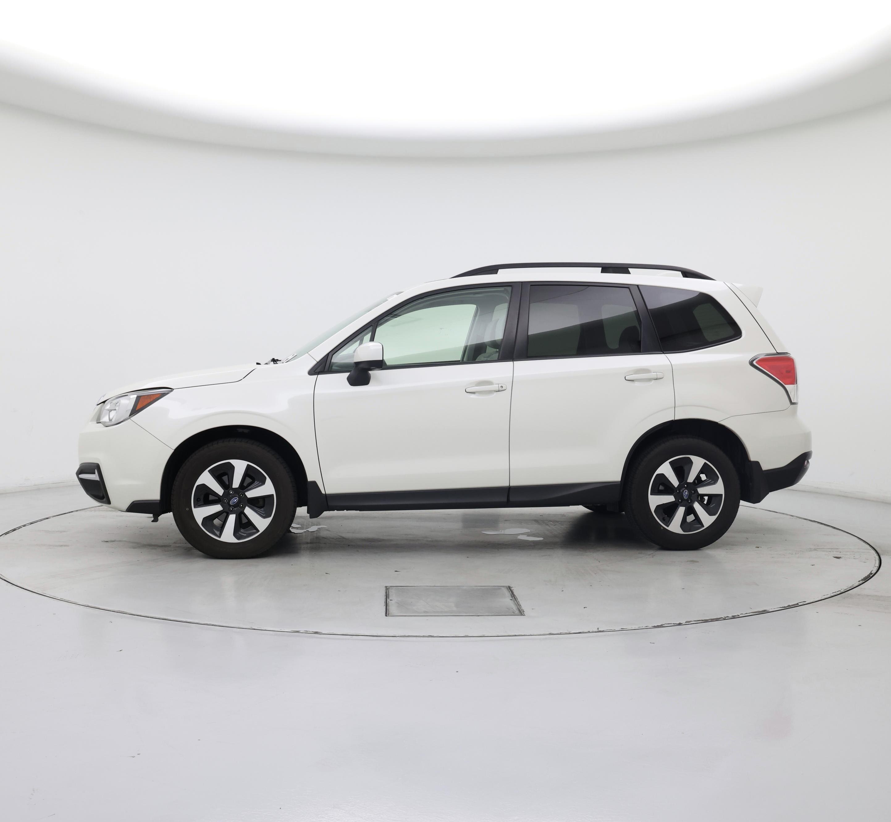 Thumbnail: 2017 Subaru Forester - 3