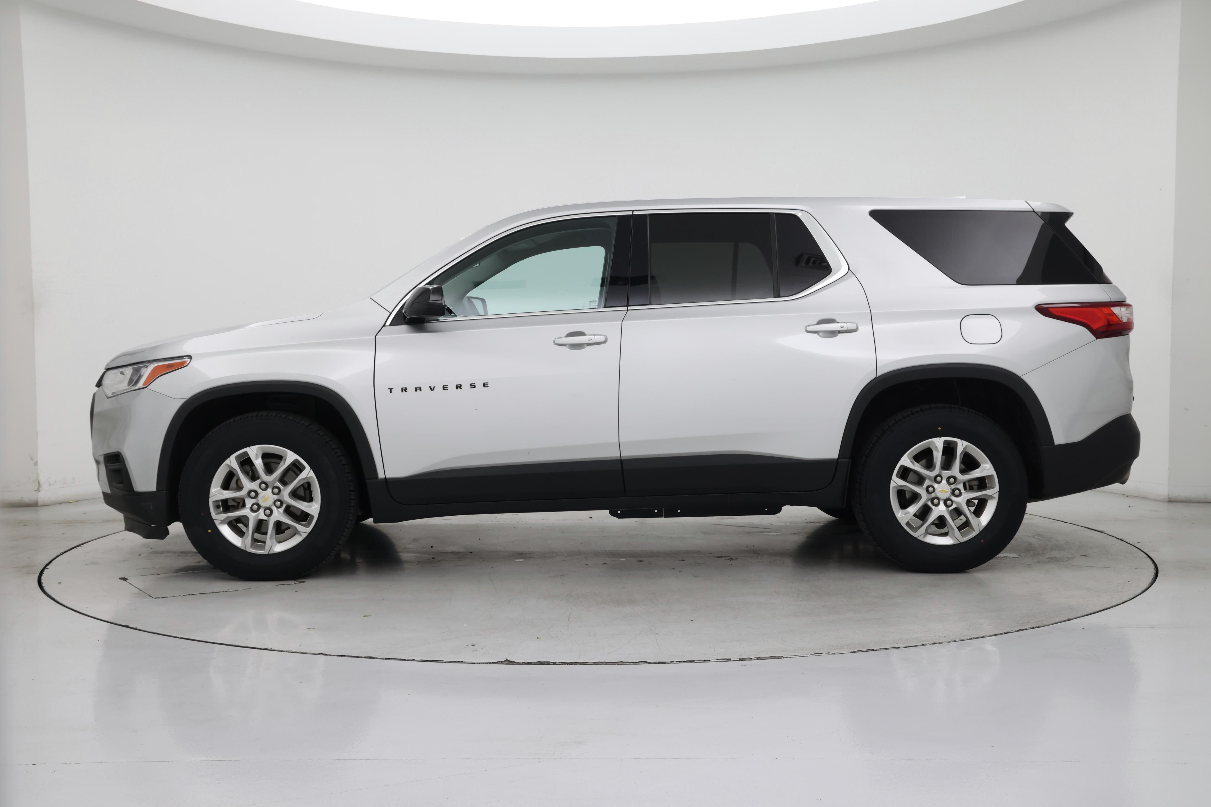 Thumbnail: 2020 Chevrolet Traverse - 3