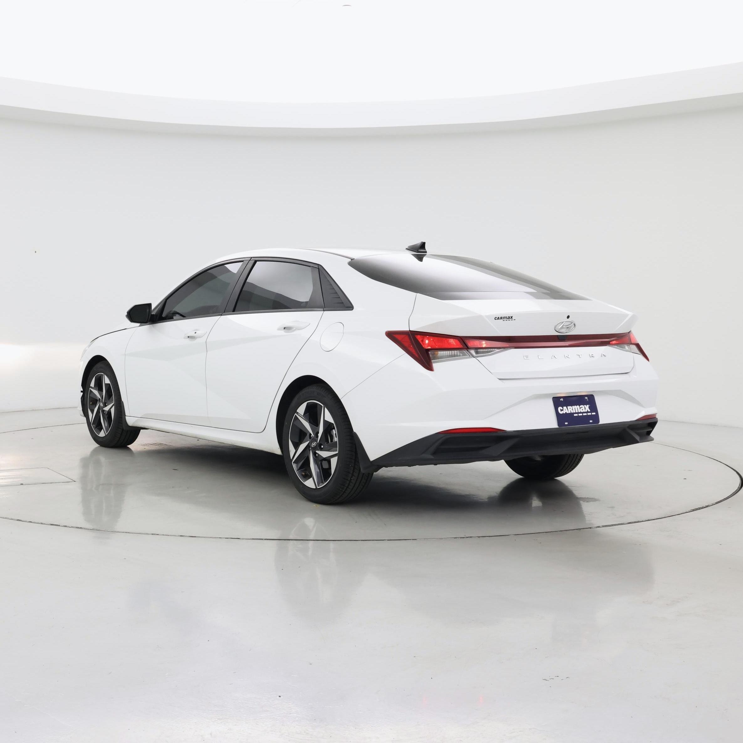 Thumbnail: 2023 Hyundai Elantra - 2