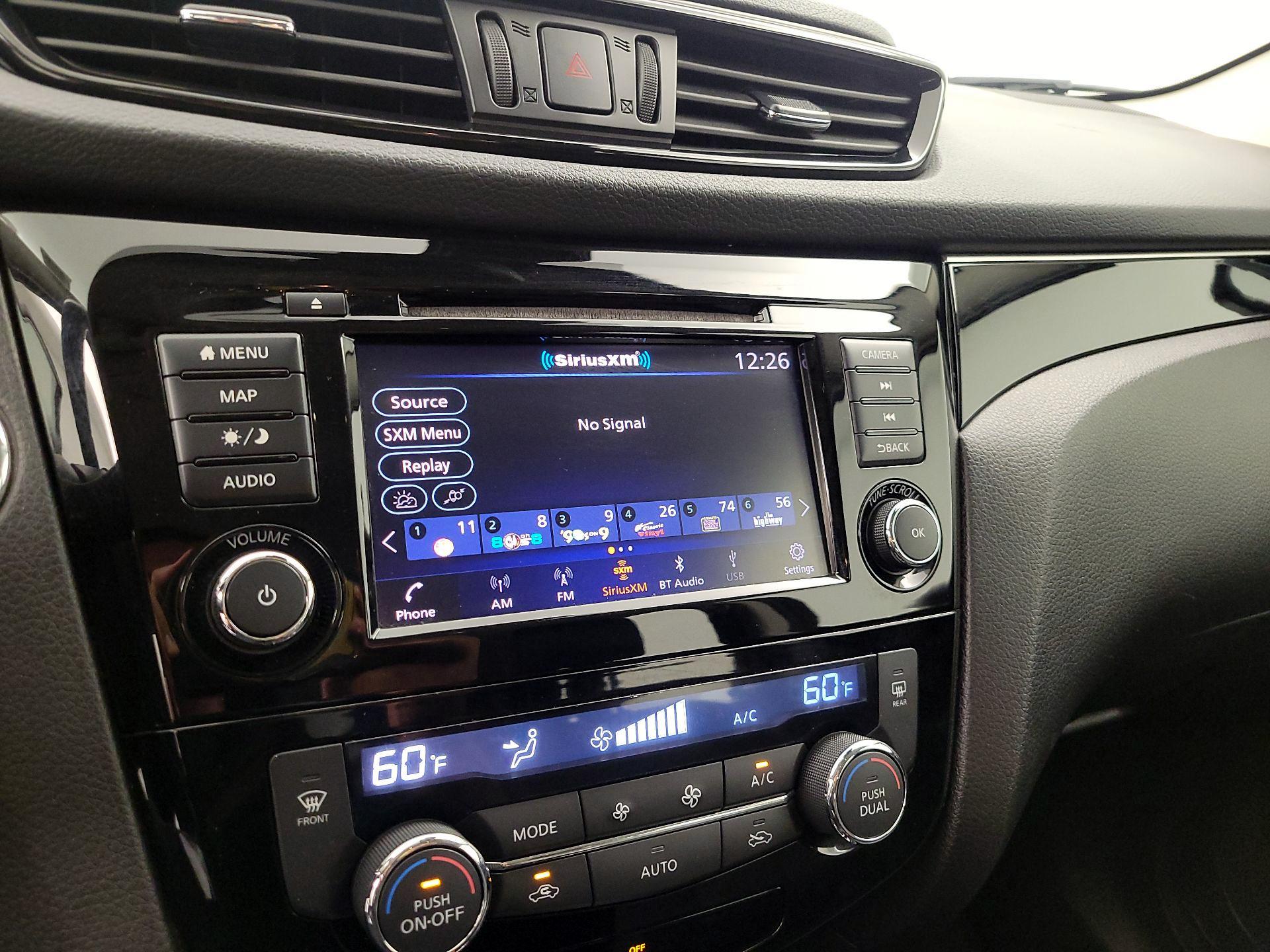 Thumbnail: 2019 Nissan Rogue Sport - 16