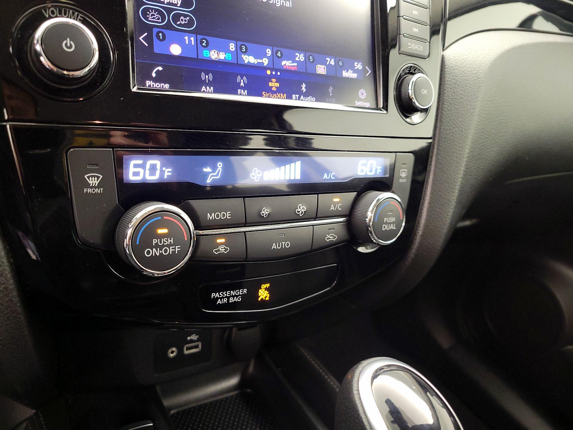 Thumbnail: 2019 Nissan Rogue Sport - 17