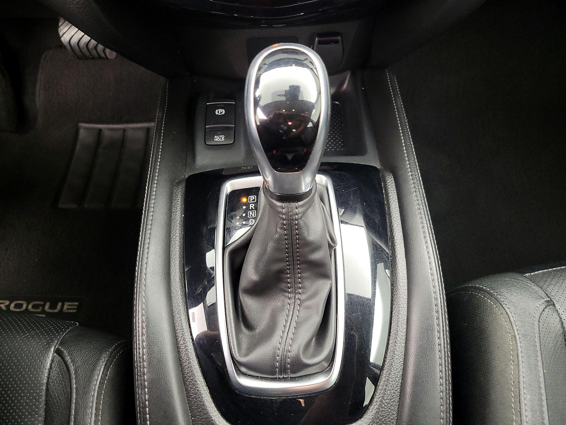 Thumbnail: 2019 Nissan Rogue Sport - 18