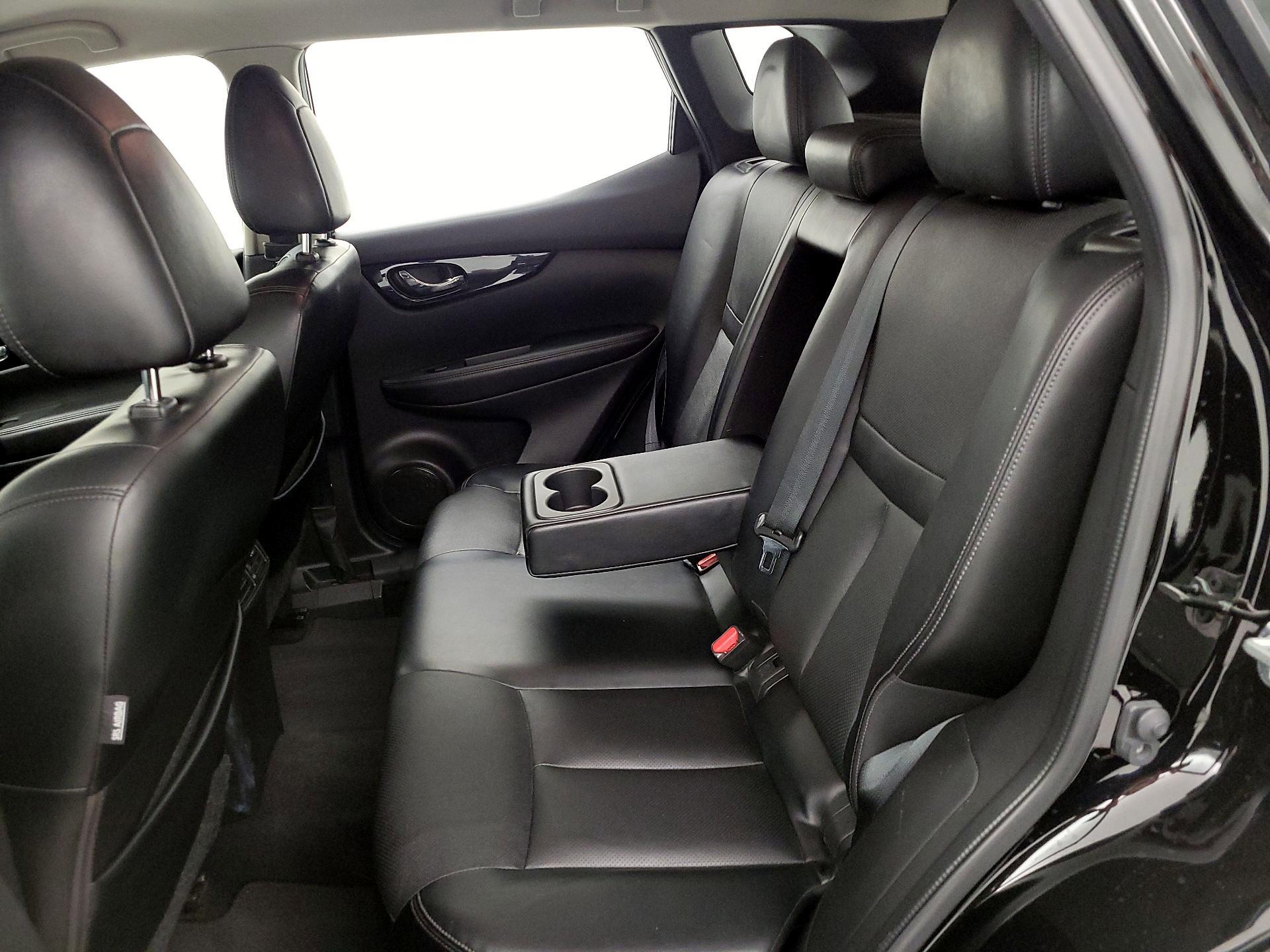 Thumbnail: 2019 Nissan Rogue Sport - 20