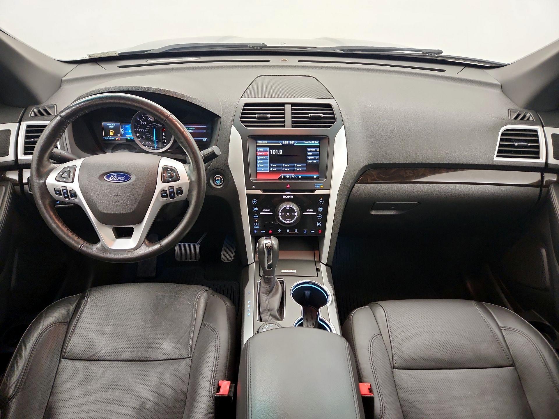 Thumbnail: 2015 Ford Explorer - 9
