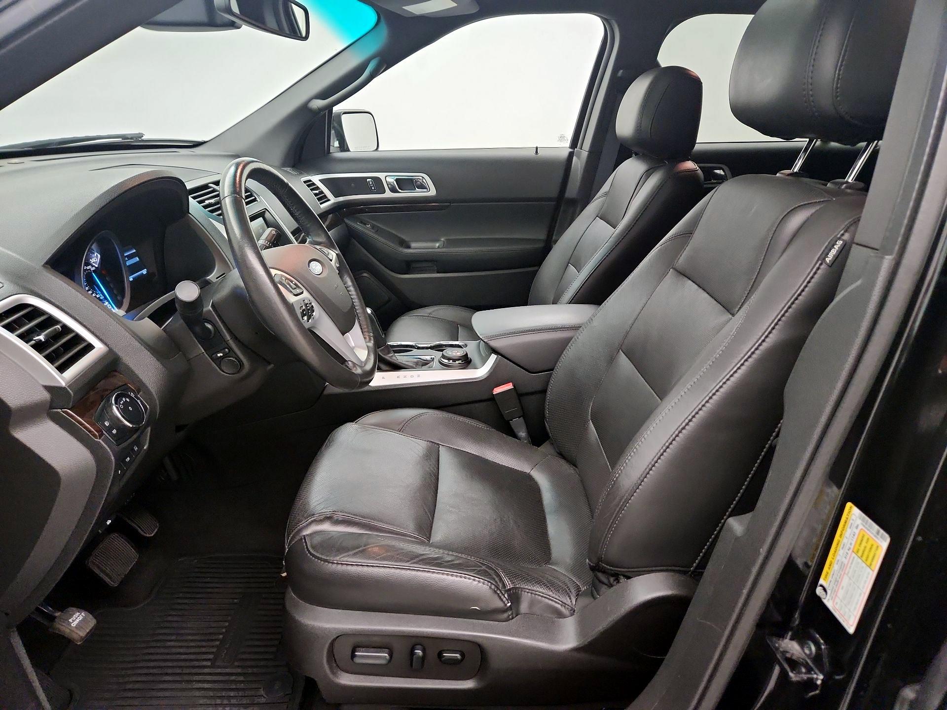Thumbnail: 2015 Ford Explorer - 11