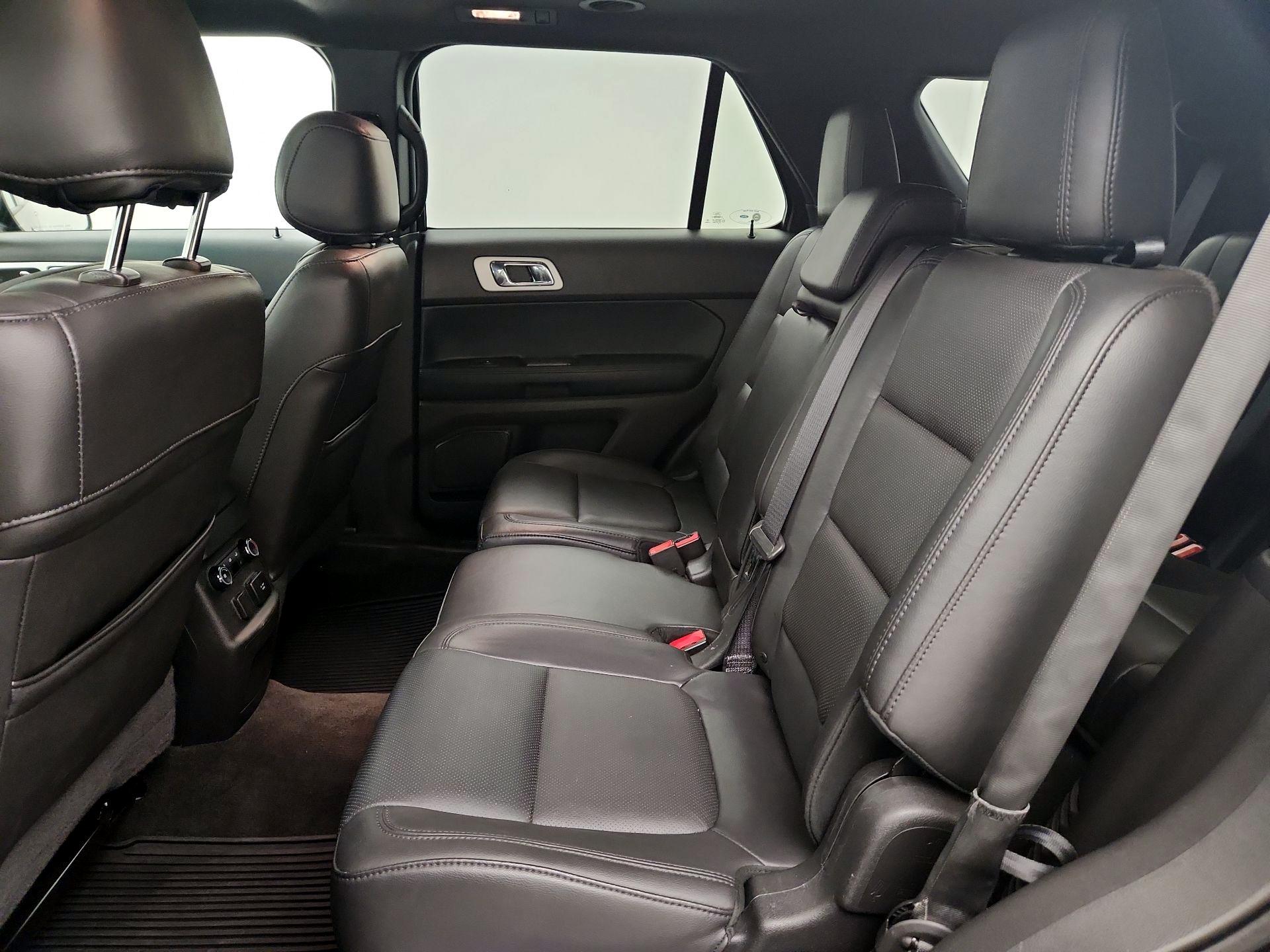 Thumbnail: 2015 Ford Explorer - 20