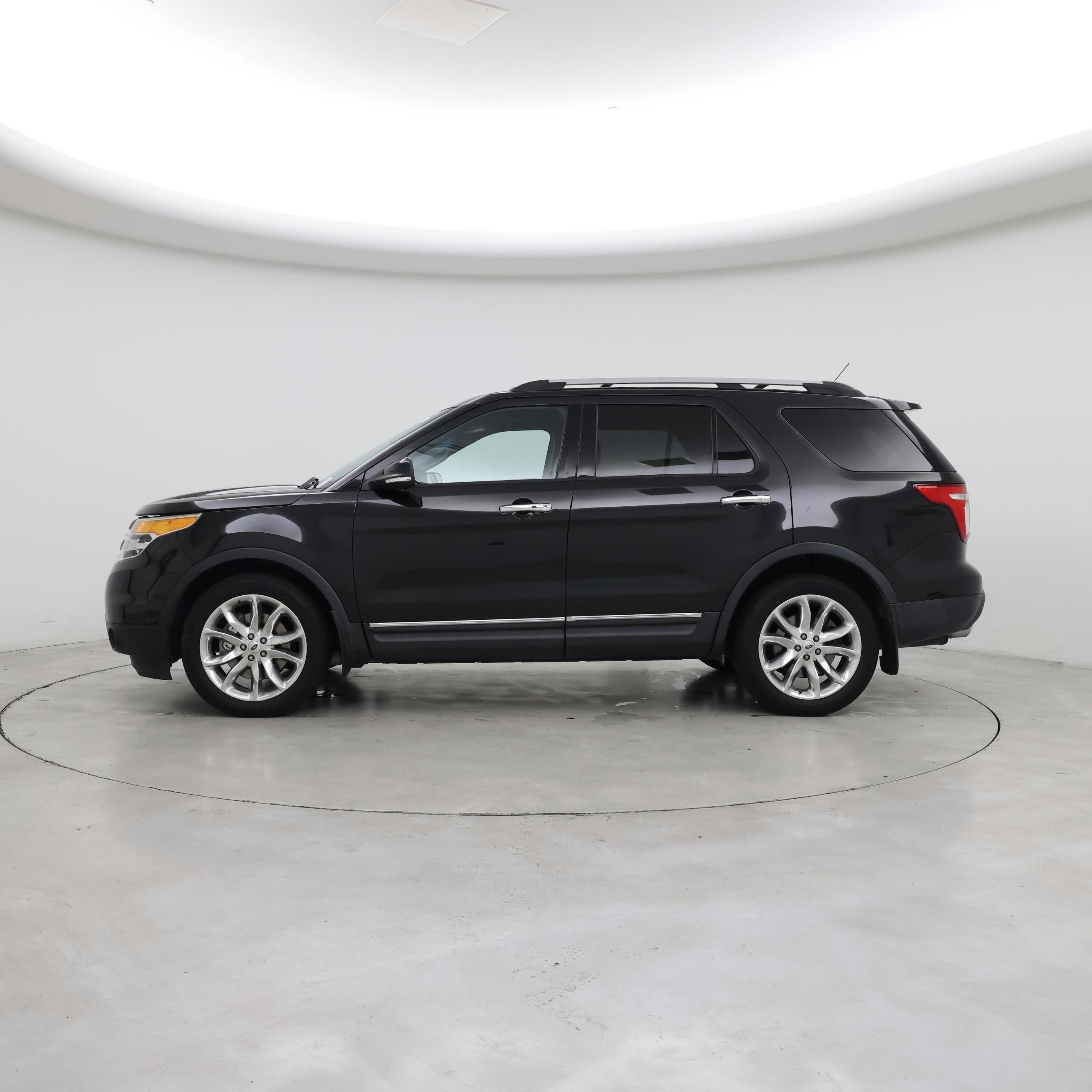 Thumbnail: 2015 Ford Explorer - 3